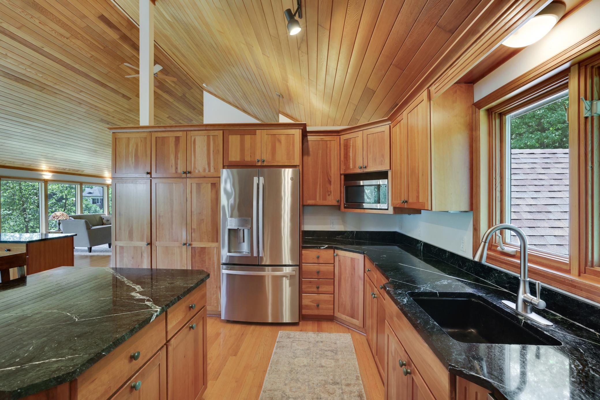 502 Shoreline Drive