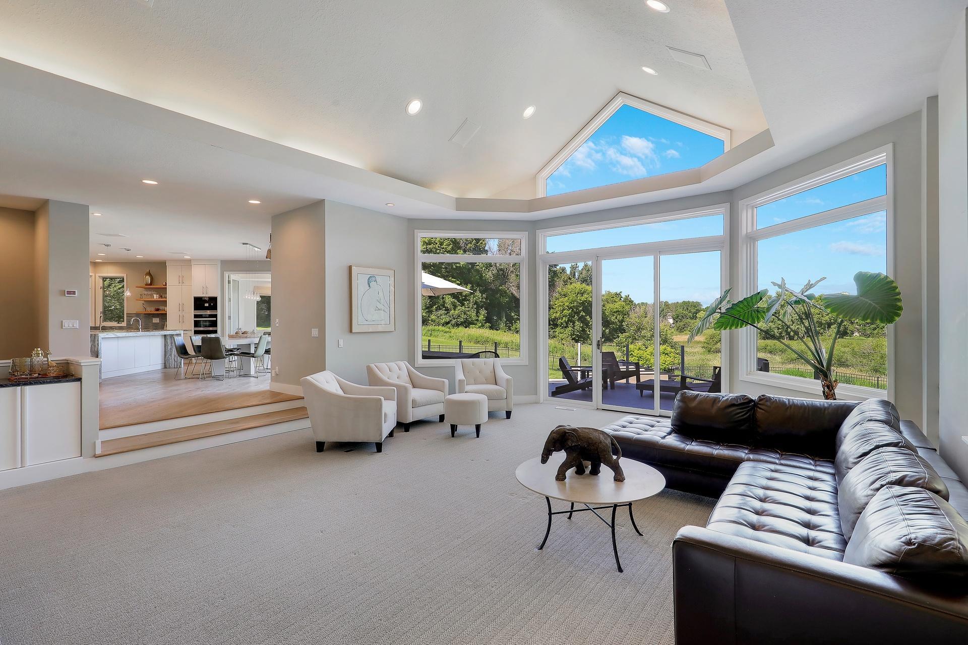 525 Navajo Road W