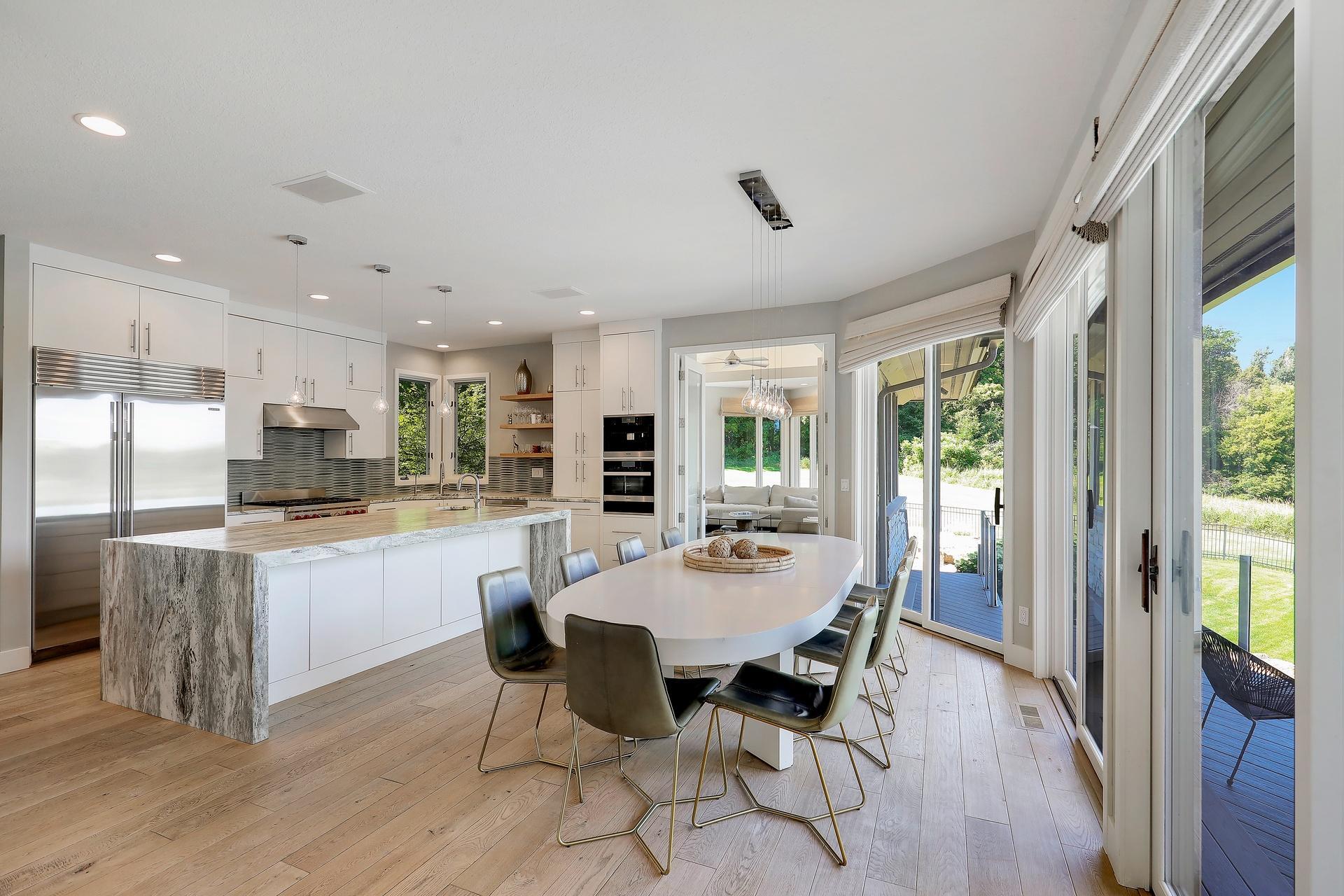525 Navajo Road W