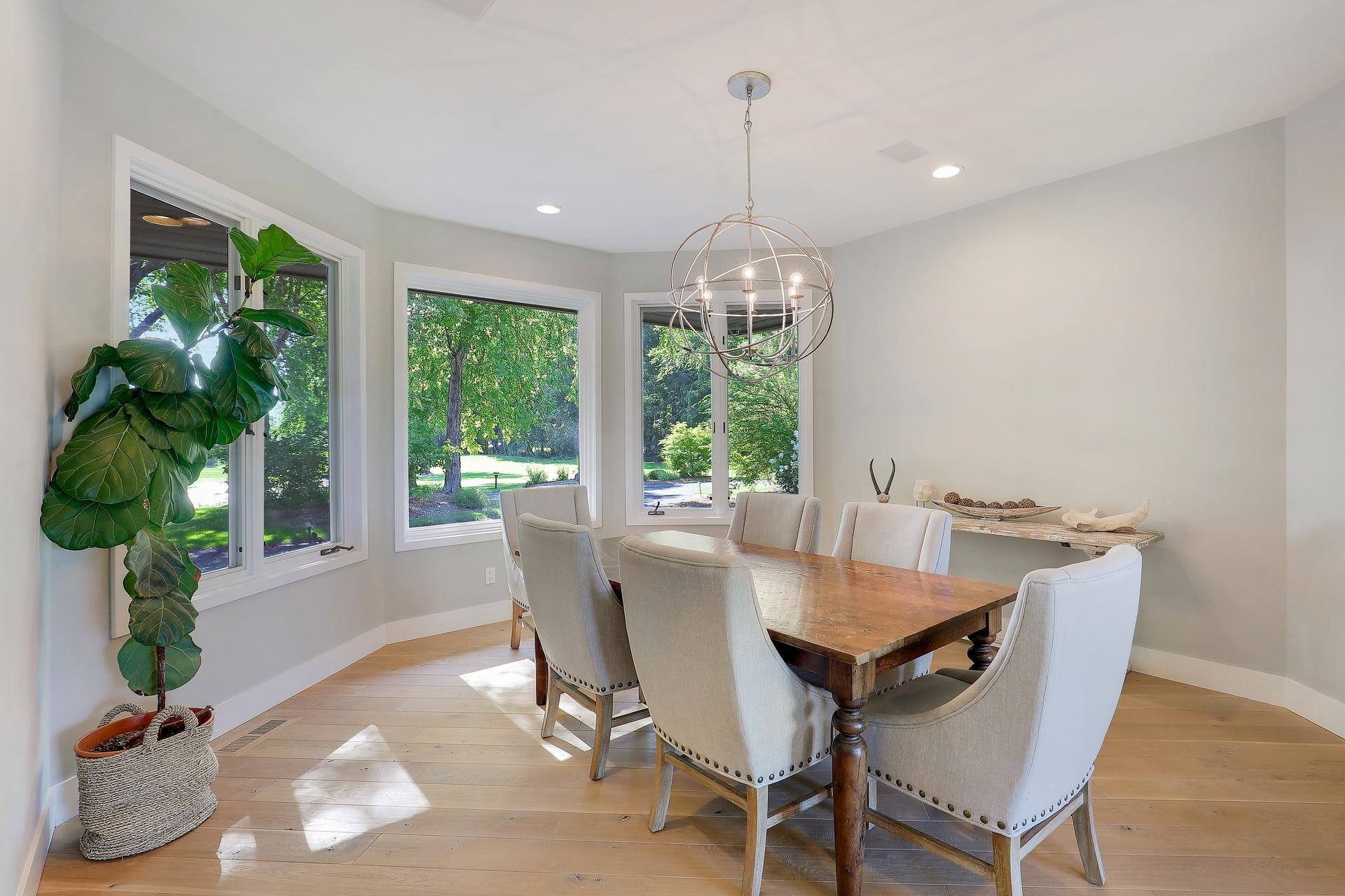 525 Navajo Road W