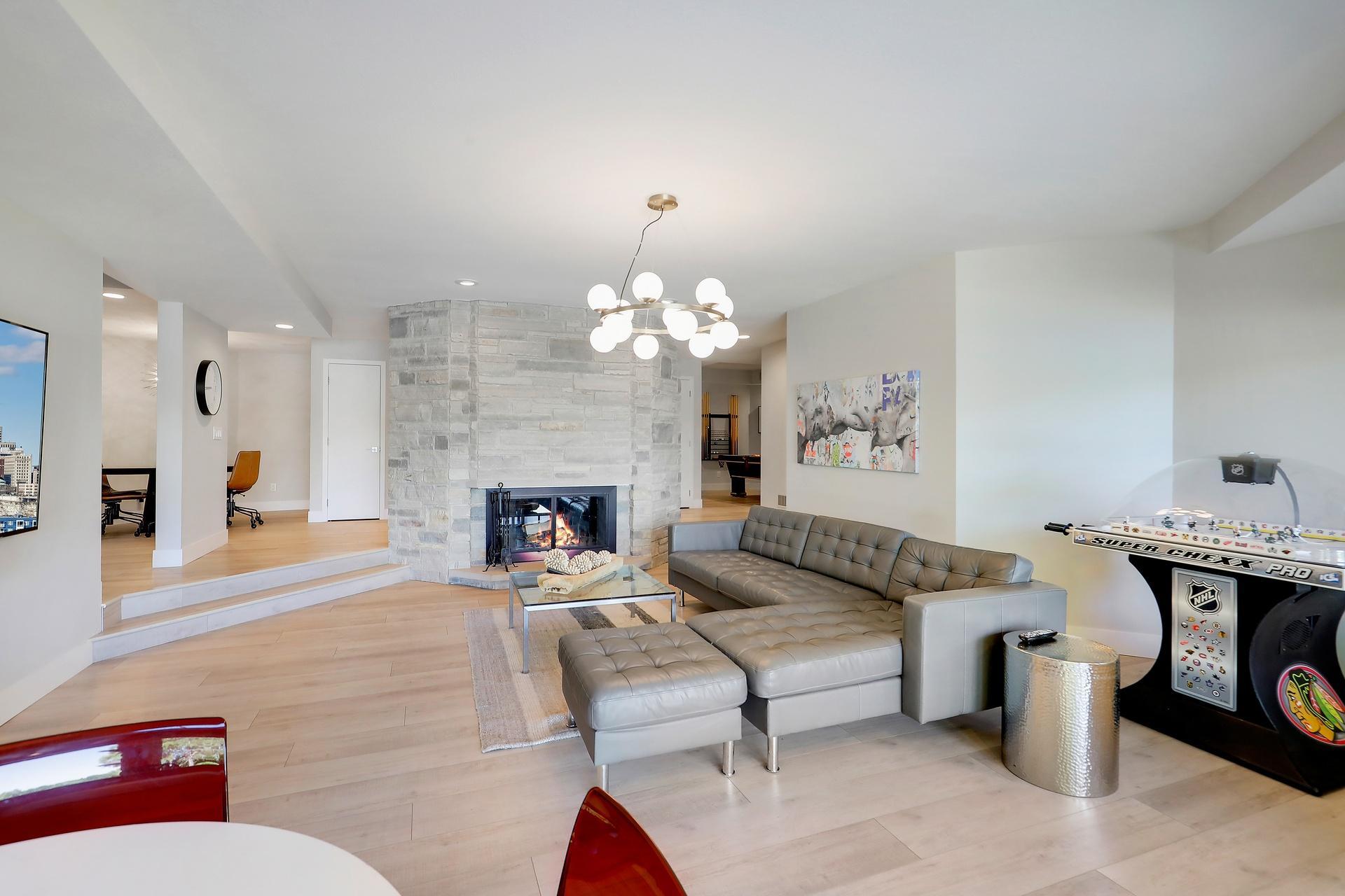 525 Navajo Road W