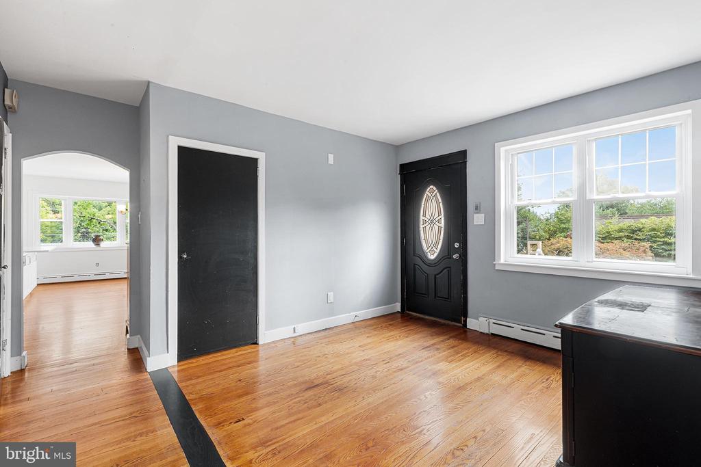 90 E NINTH