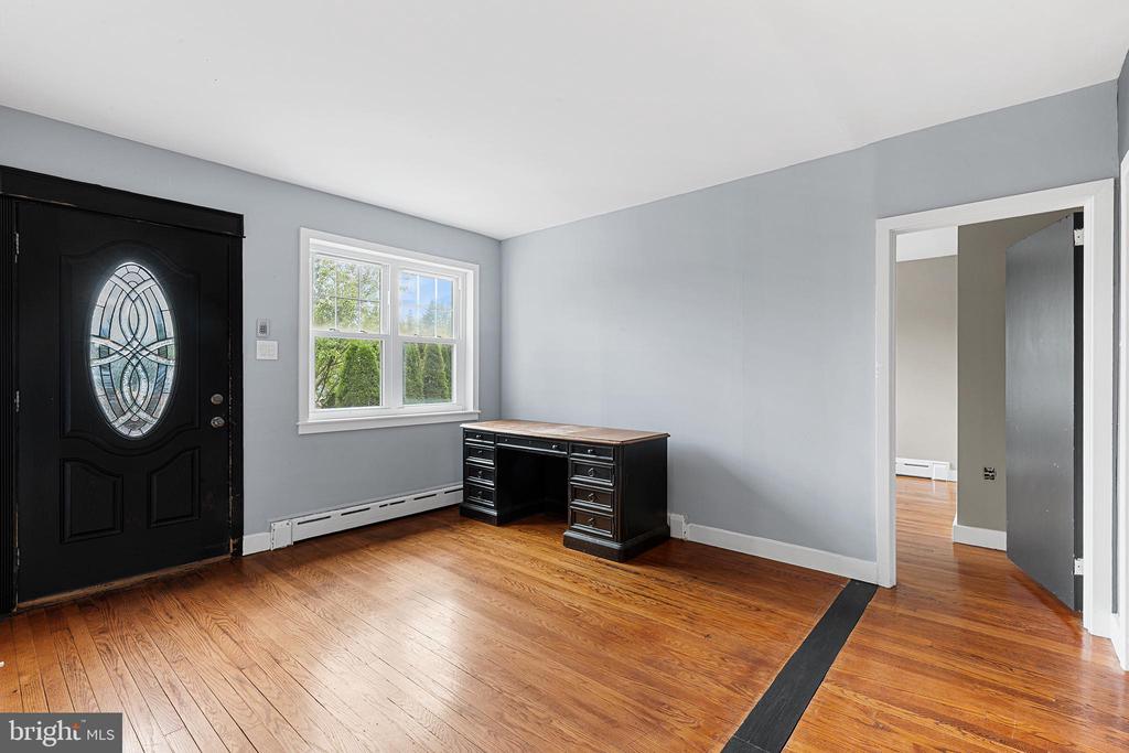90 E NINTH