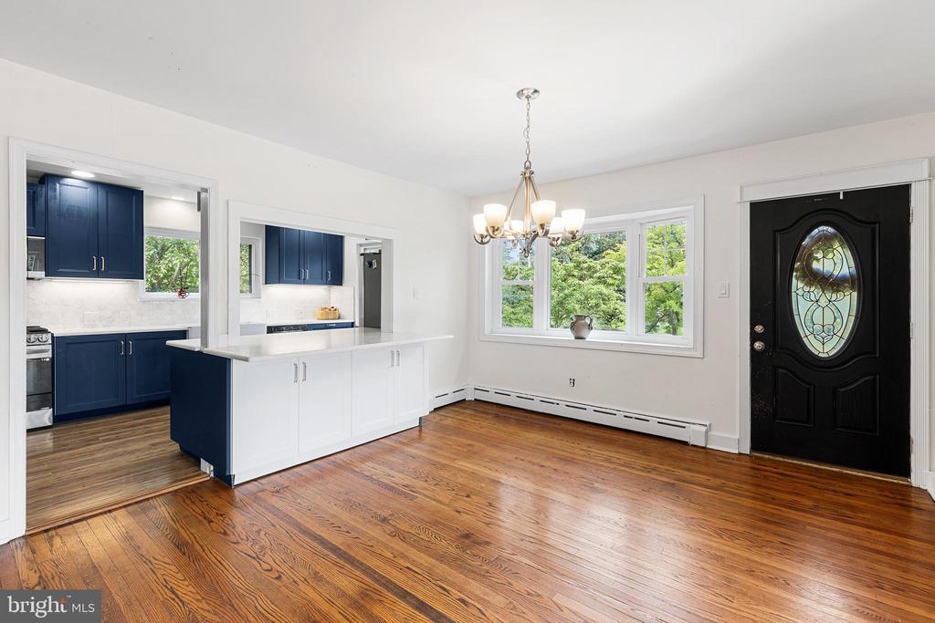 90 E NINTH