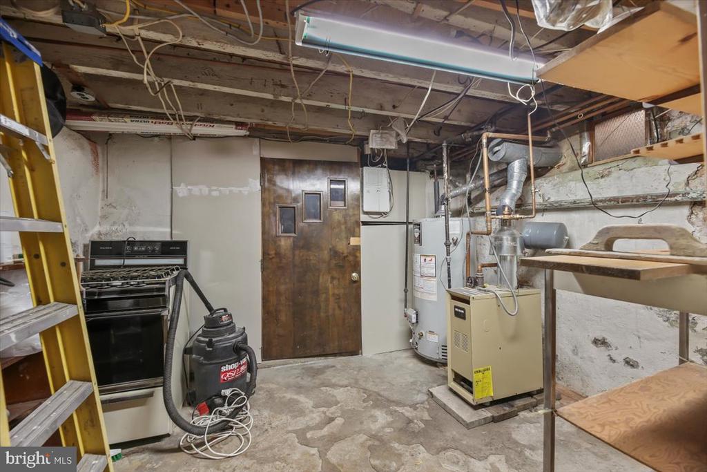 1118 WOLF STREET
