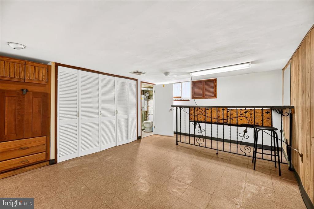 1118 WOLF STREET