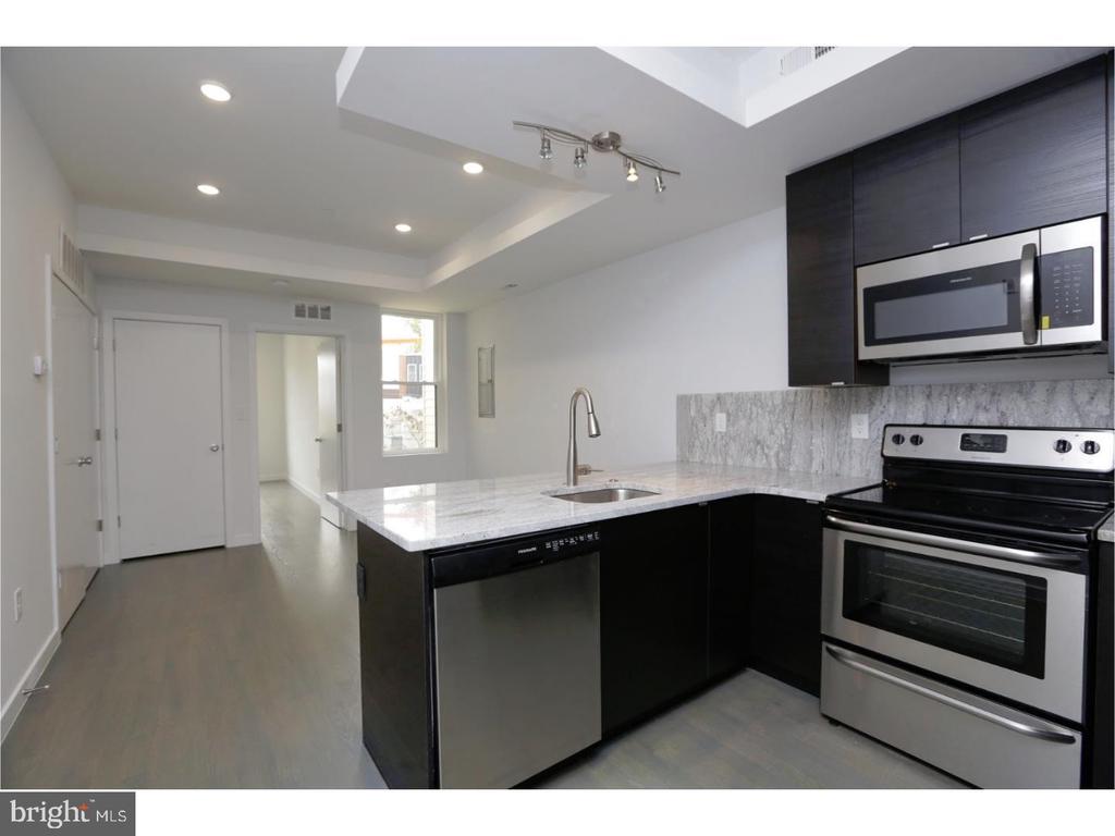 2204 CHRISTIAN STREET Unit: 1