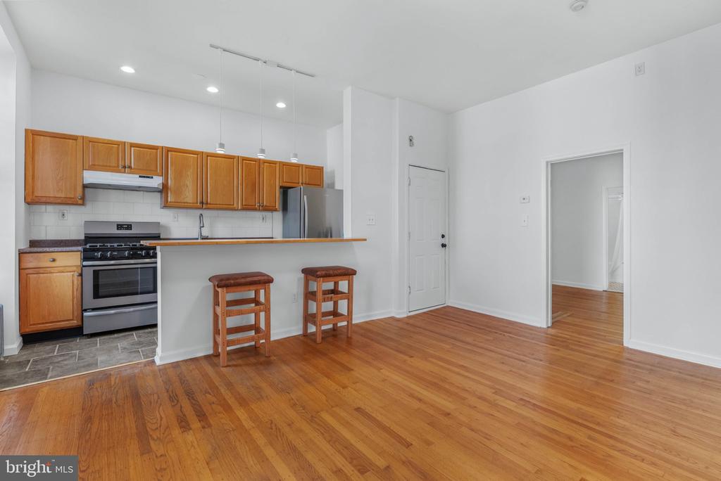 2306 SPRUCE STREET Unit: 201