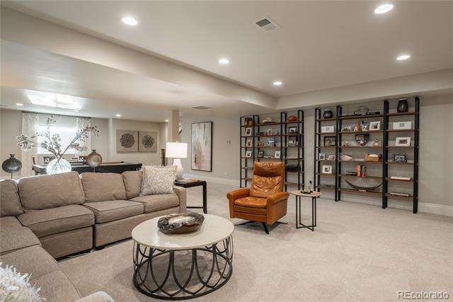 5600 Heritage Oak Drive