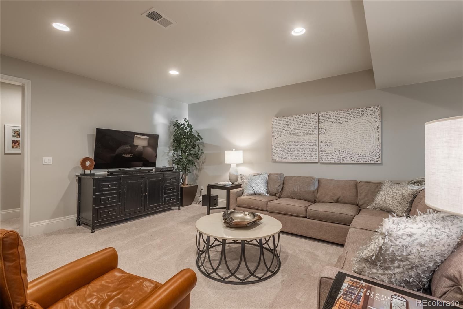 5600 Heritage Oak Drive