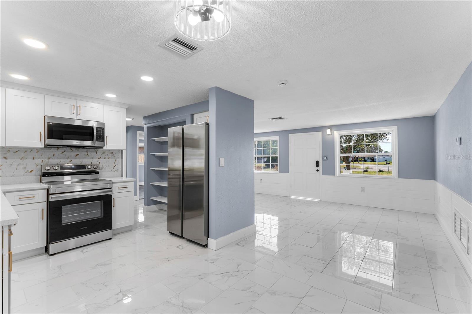 7141 HEATH DR