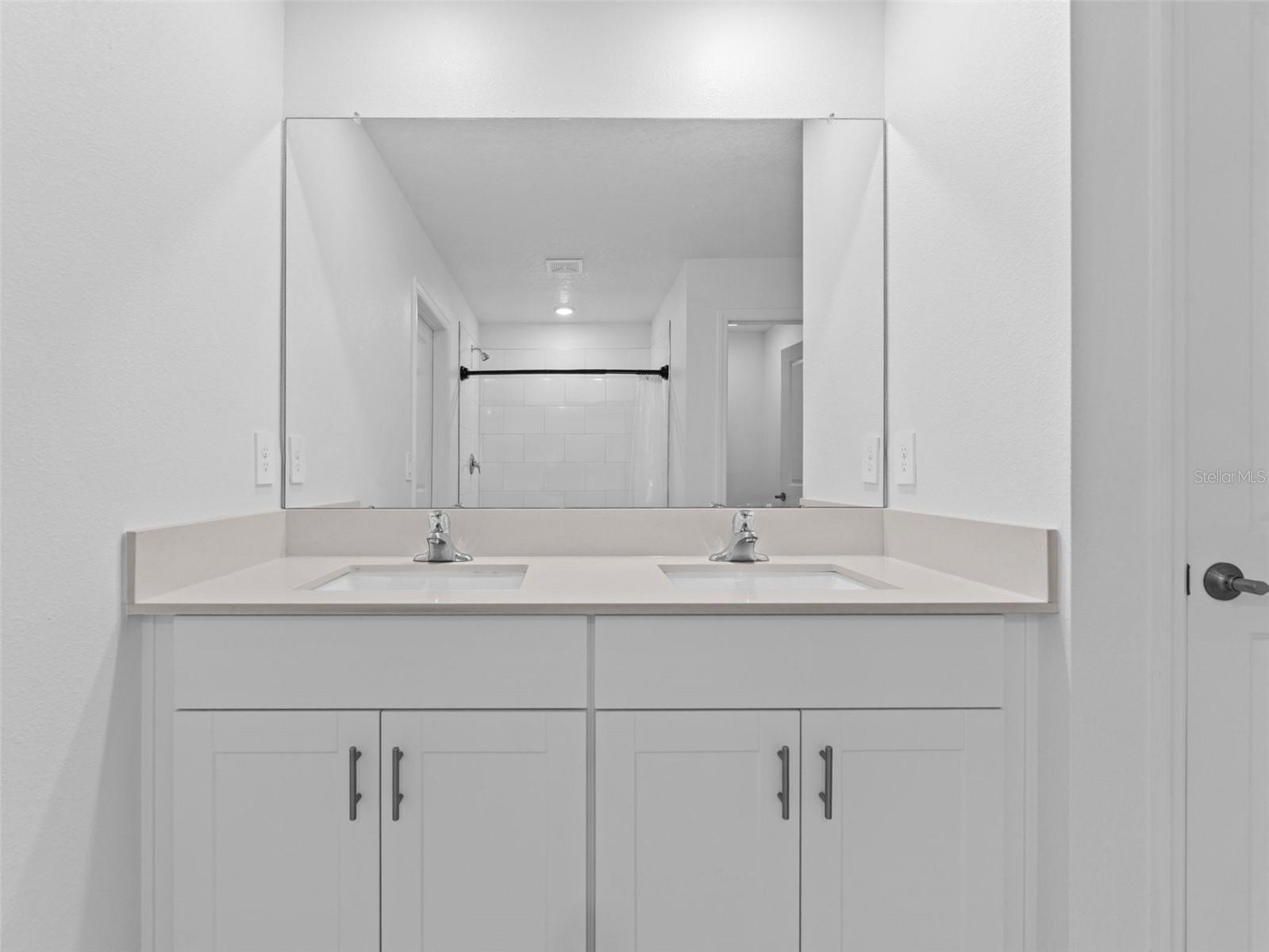 11628 RADIANT SHORE LOOP