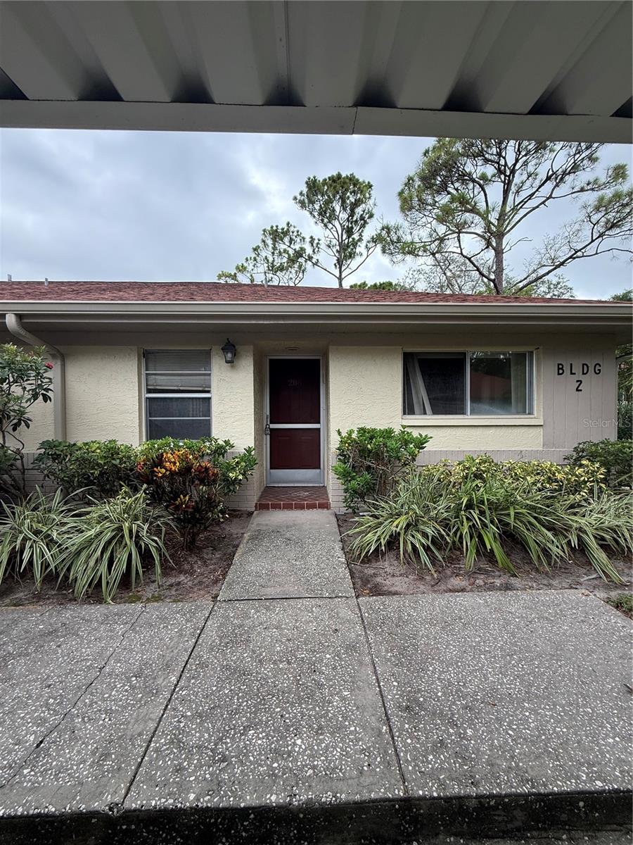 2460 NORTHSIDE DR #206