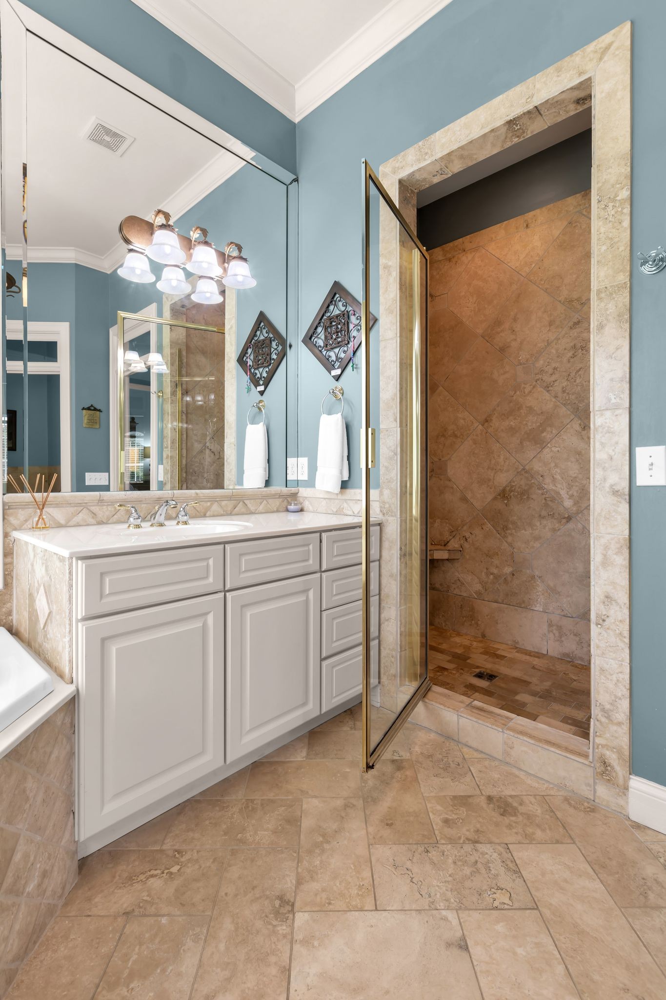 1004 Watkins Creek Dr