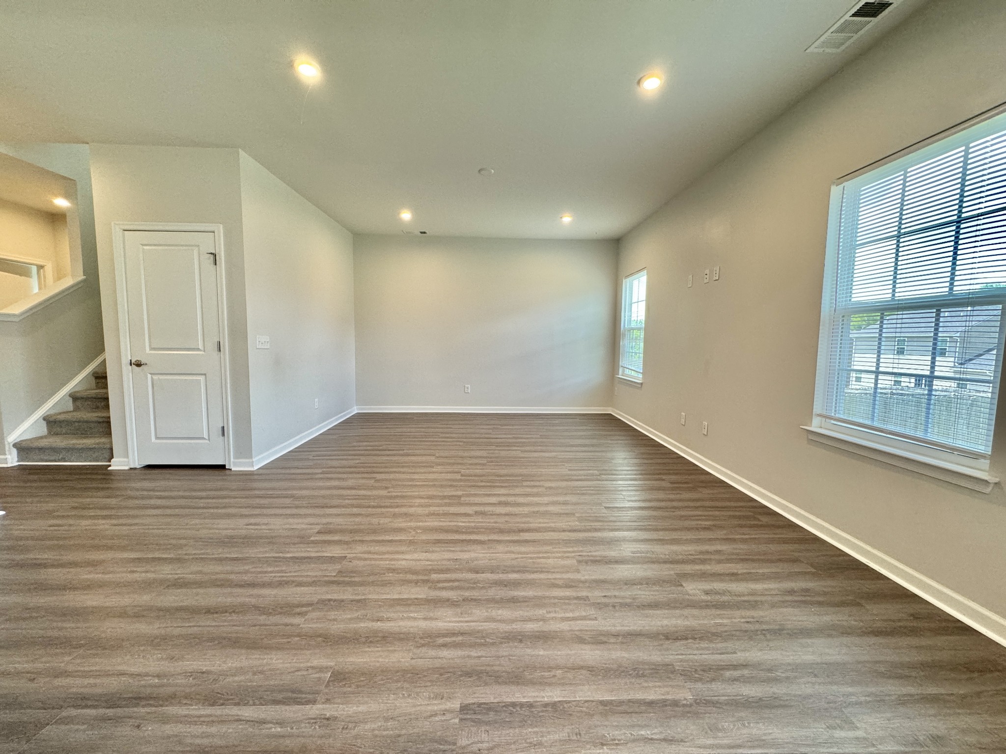 3209 Garrett Ln