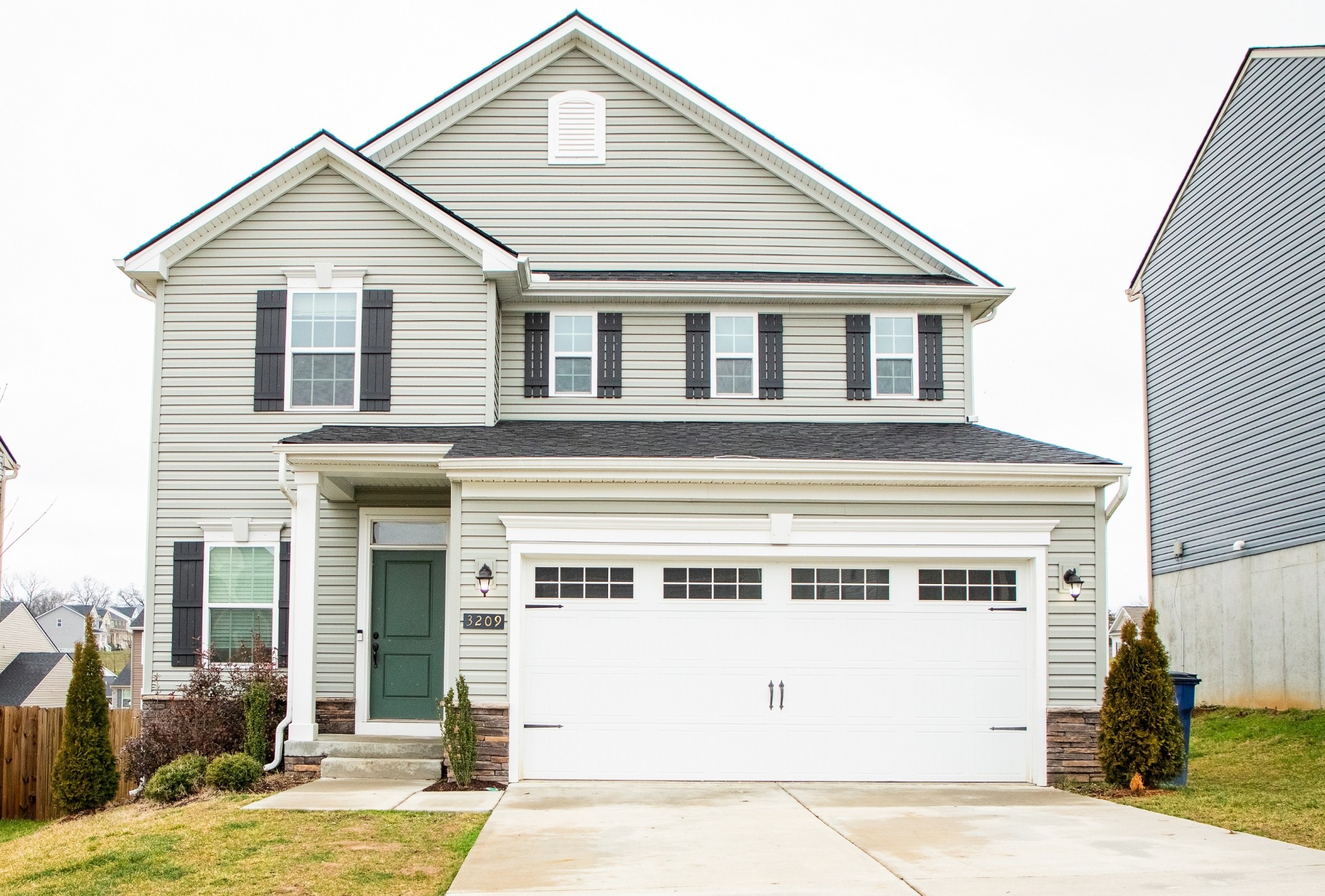 3209 Garrett Ln