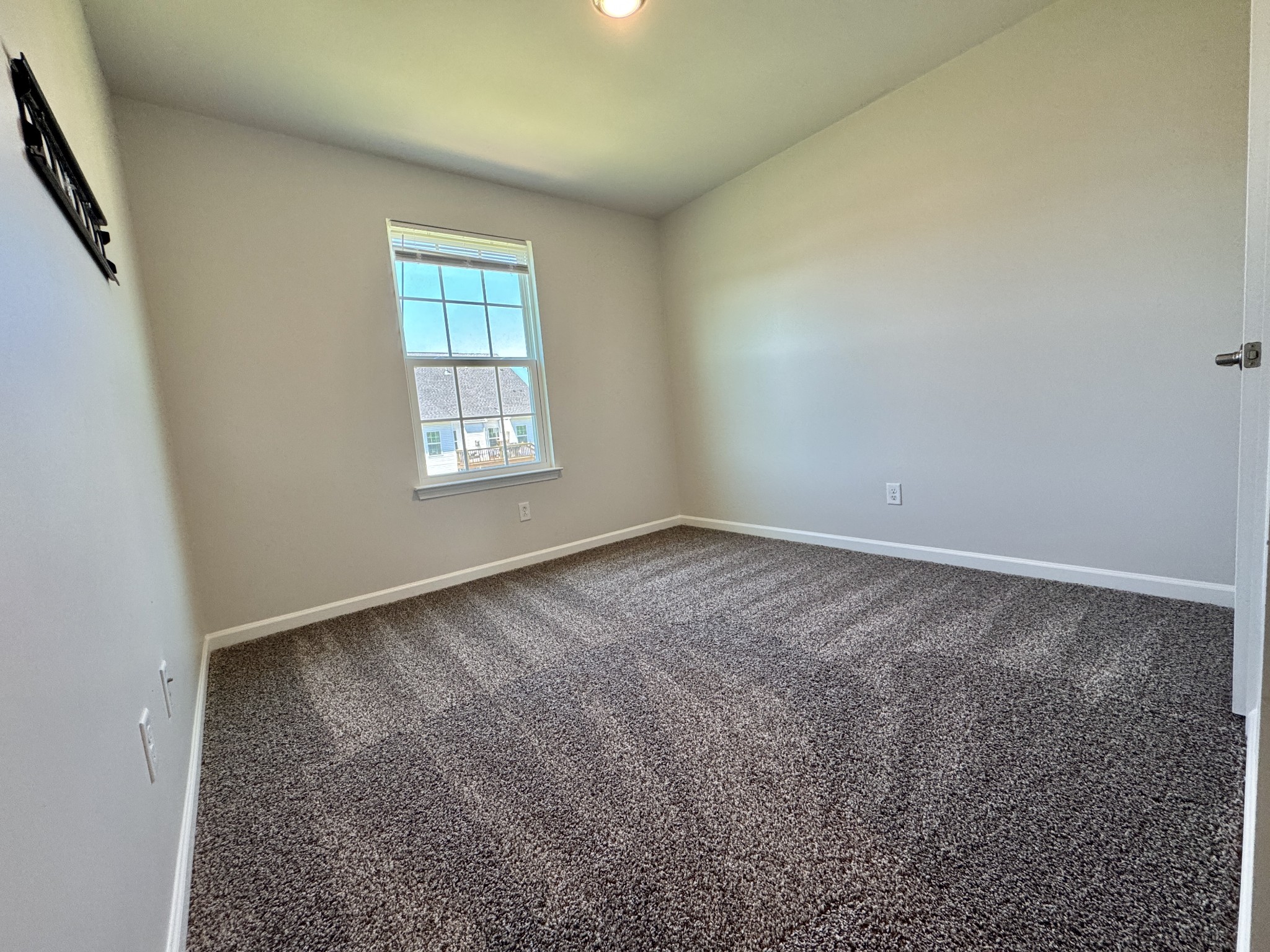 3209 Garrett Ln