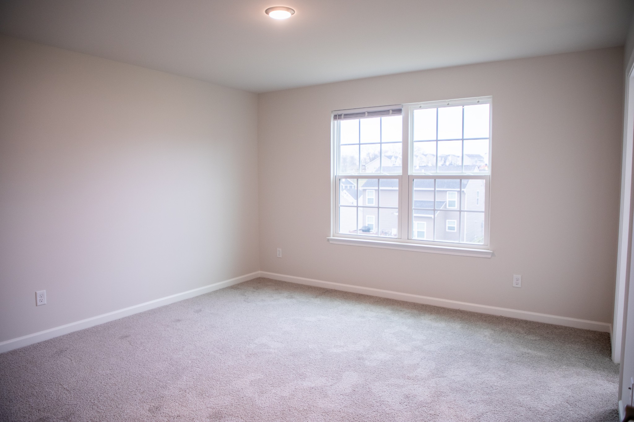 3209 Garrett Ln