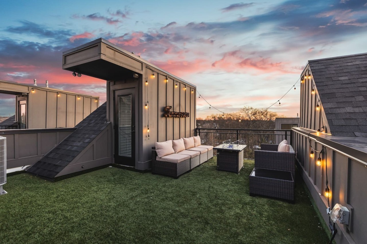 738 Douglas Ave Unit: 5