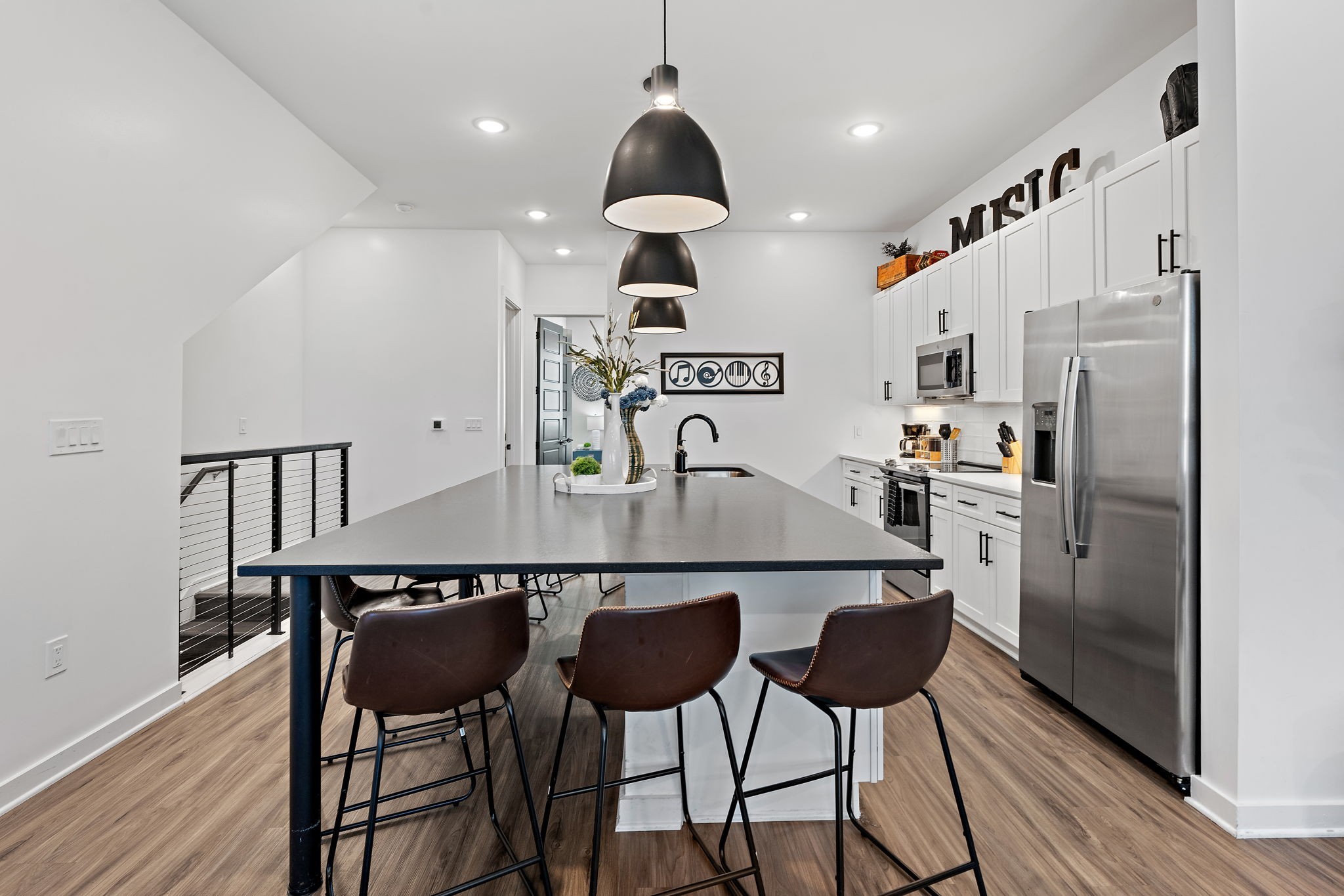 738 Douglas Ave Unit: 5