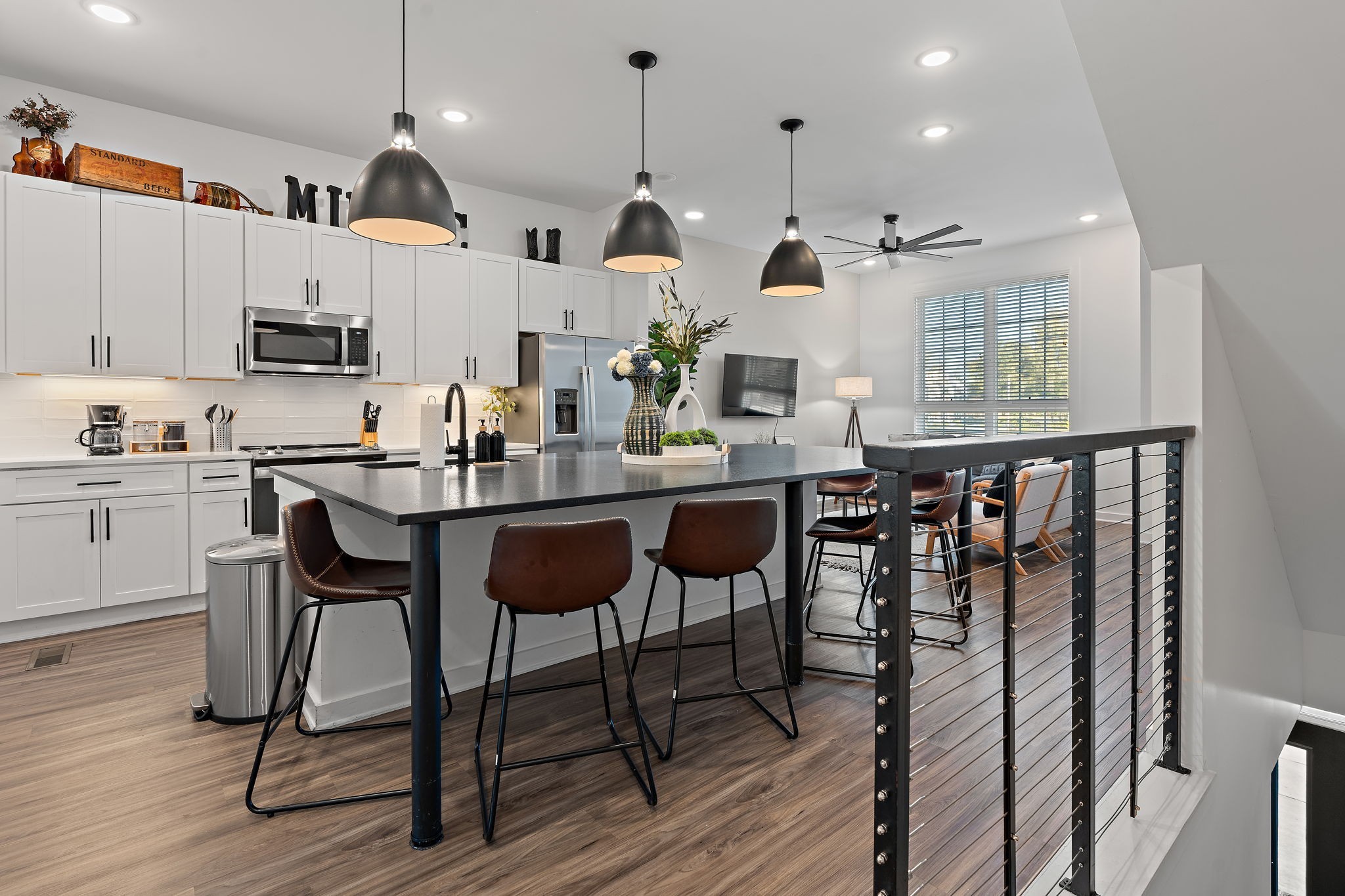 738 Douglas Ave Unit: 5