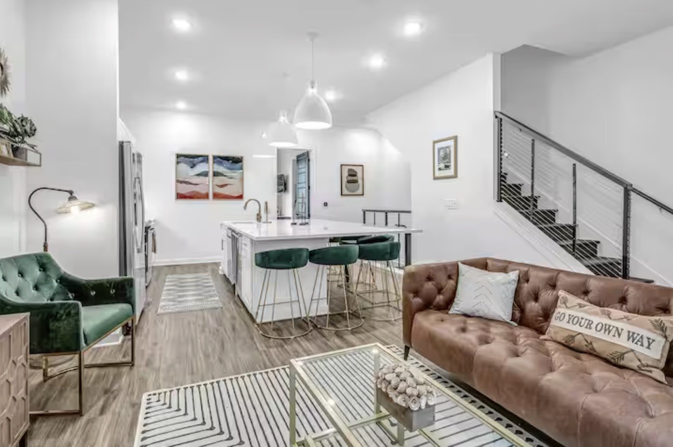 738 Douglas Ave Unit: 8