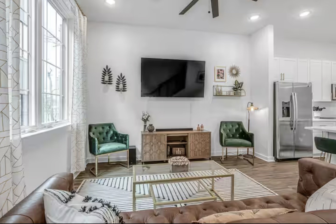 738 Douglas Ave Unit: 8