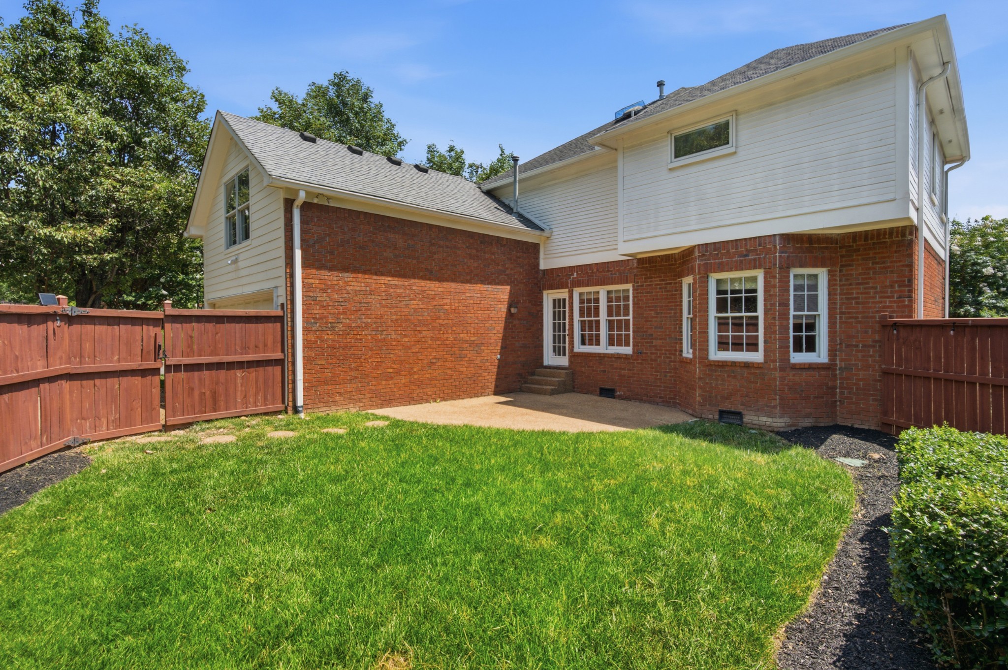 72 Ravenwood Hills Cir