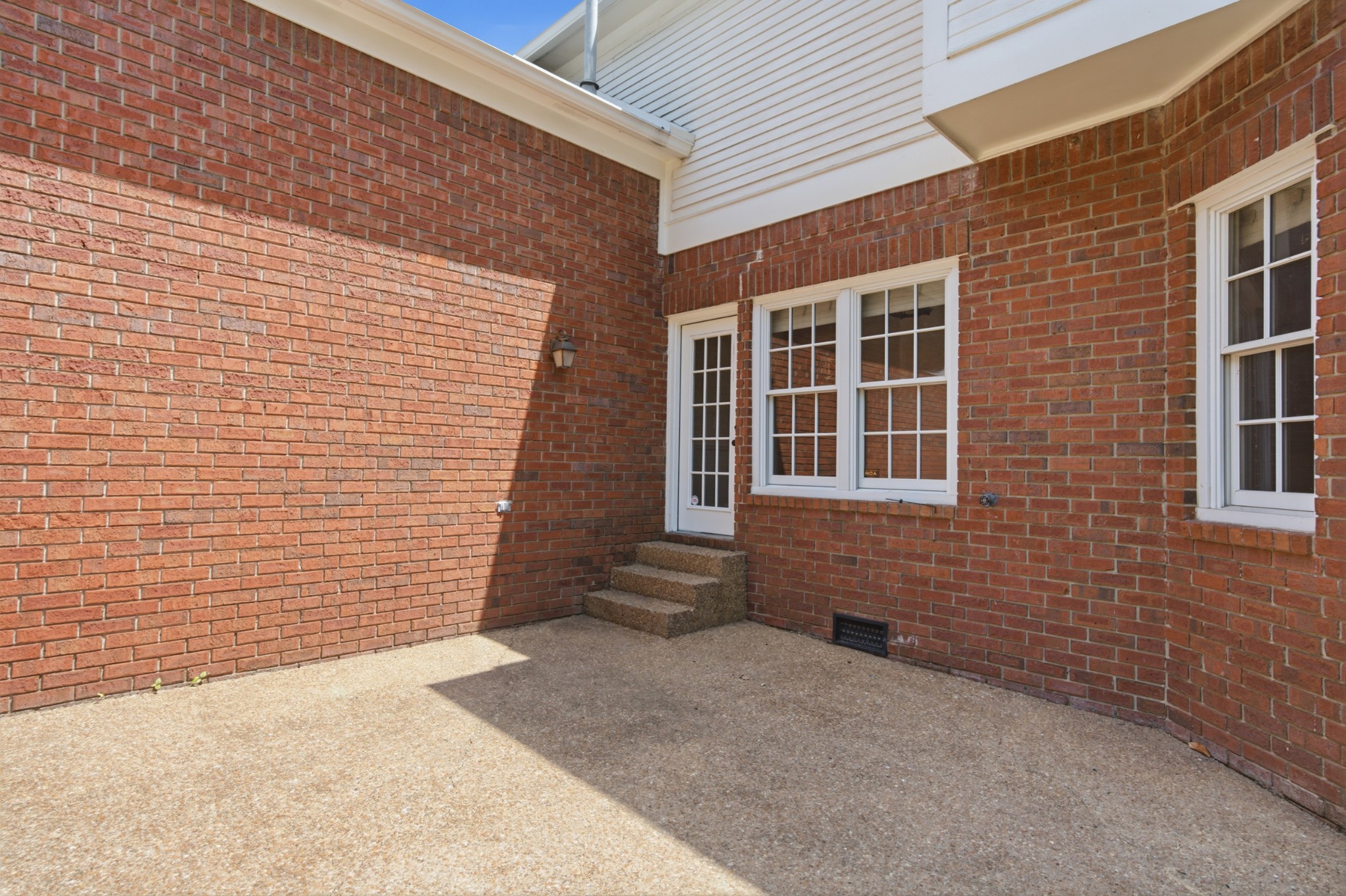 72 Ravenwood Hills Cir