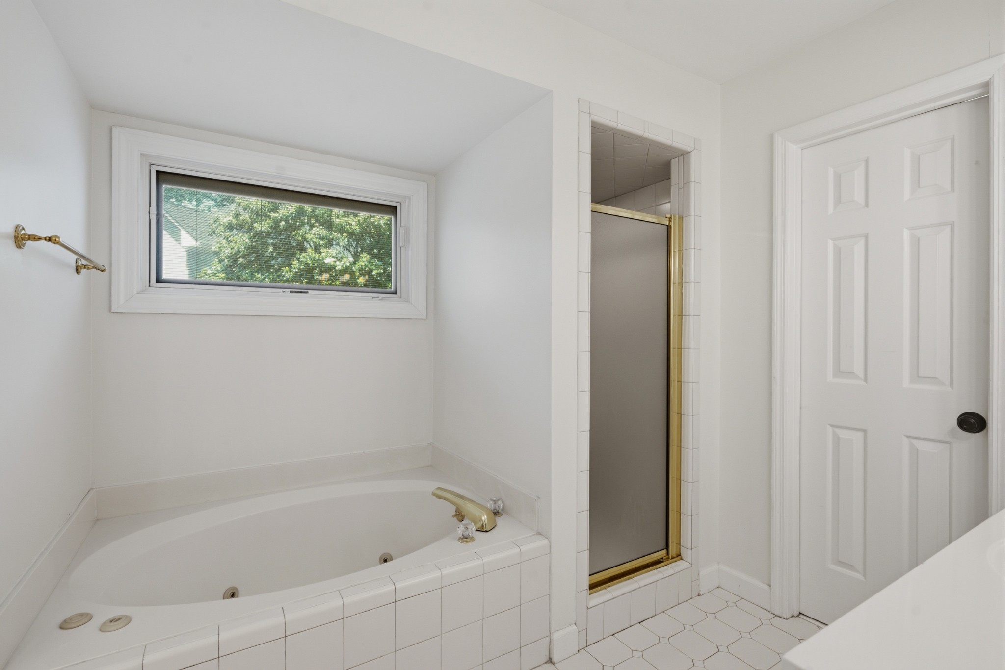 72 Ravenwood Hills Cir