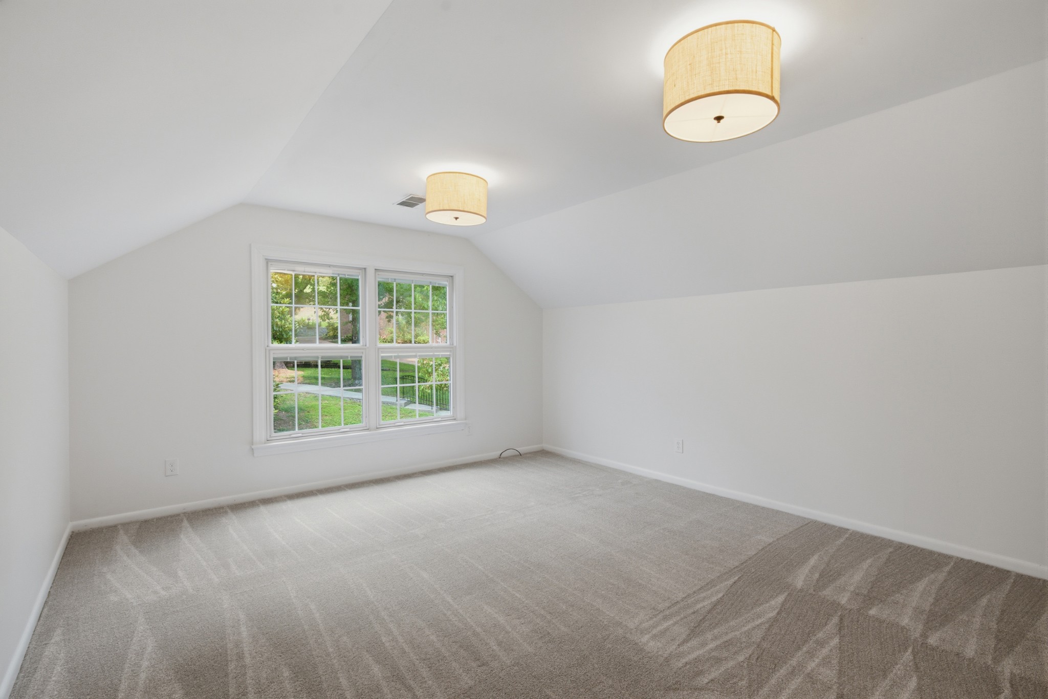 72 Ravenwood Hills Cir