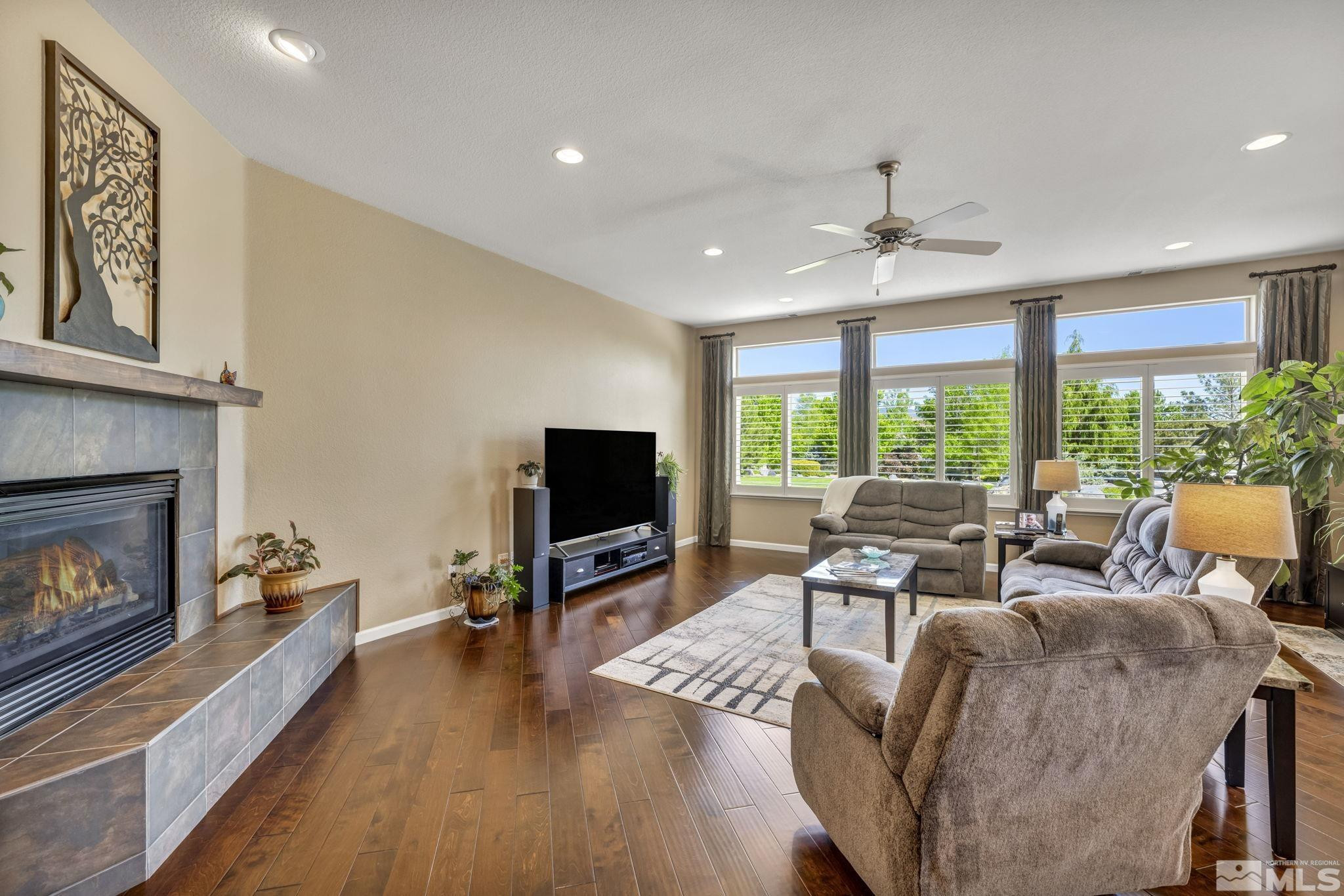 11780 Canyon Dawn