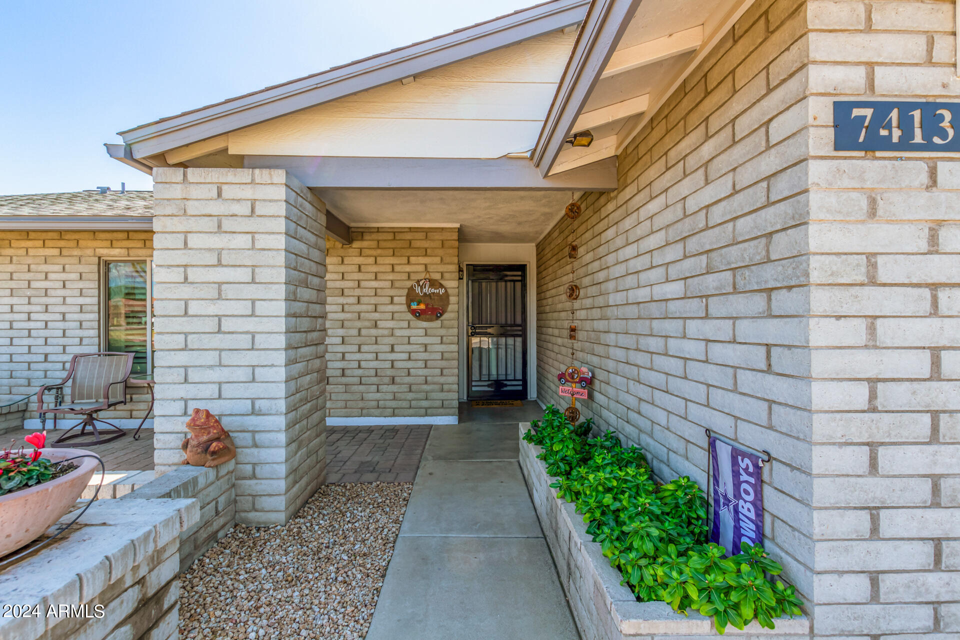 7413 W Dahlia Drive