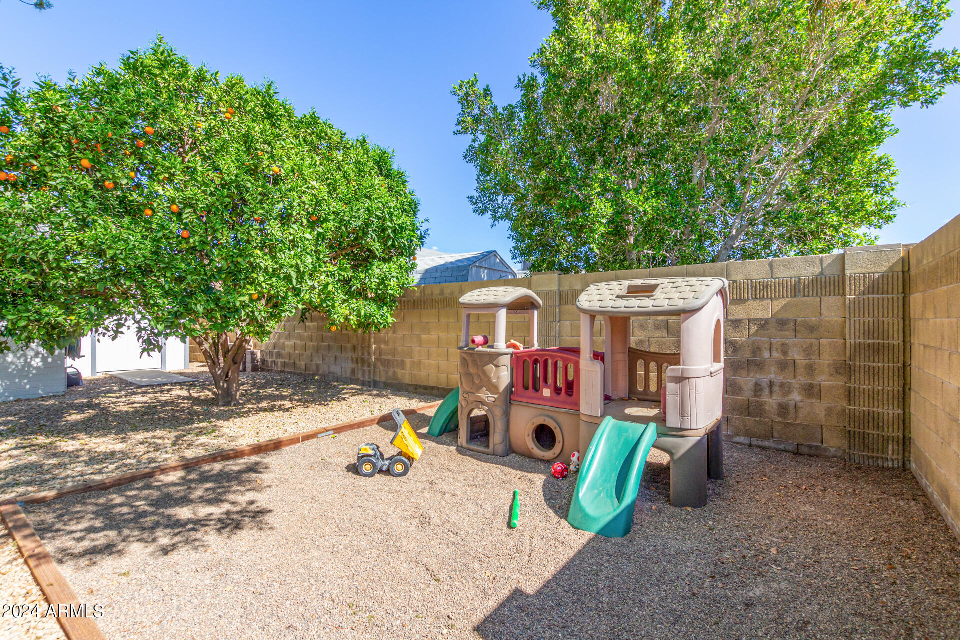 7413 W Dahlia Drive
