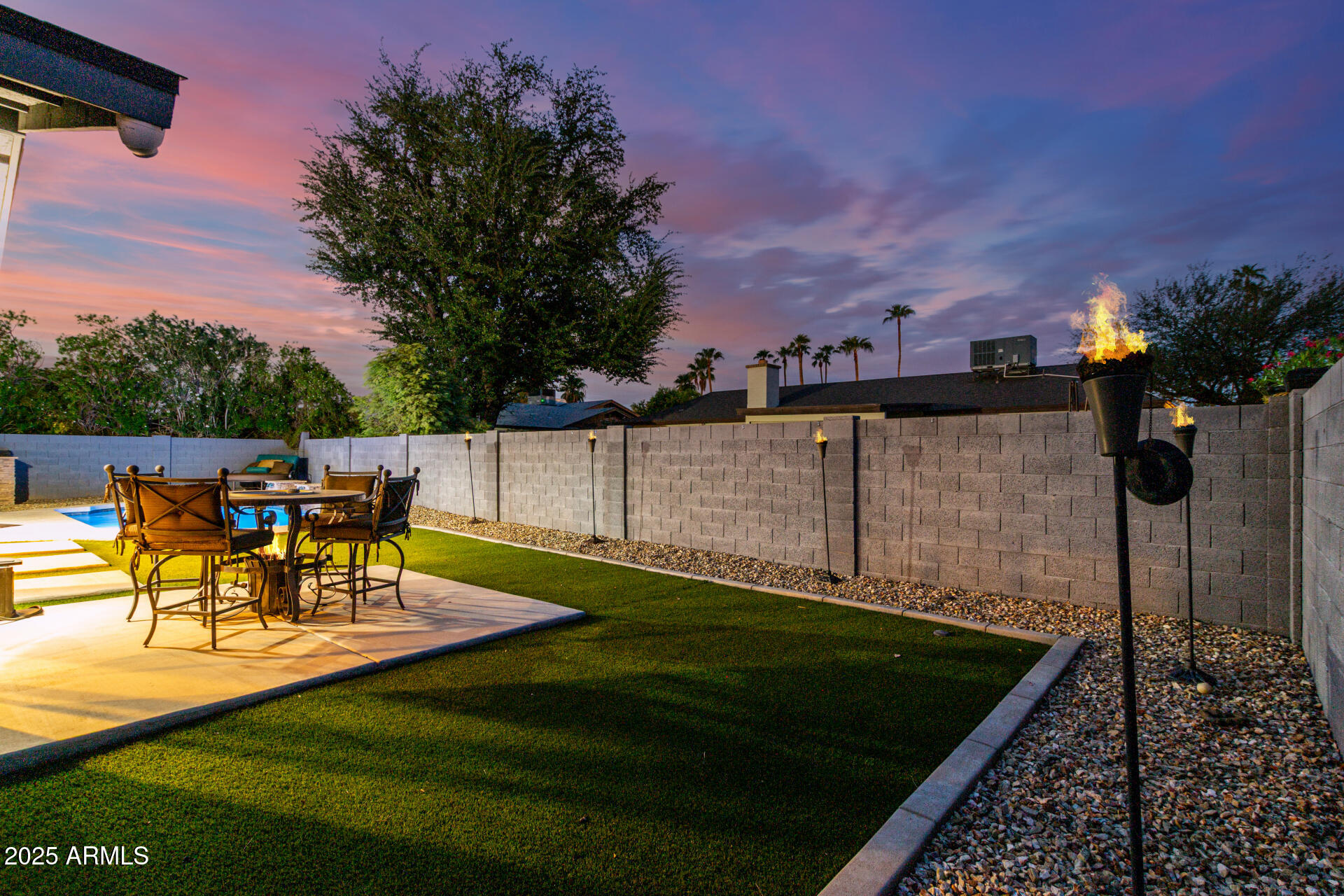 5920 E GELDING Drive