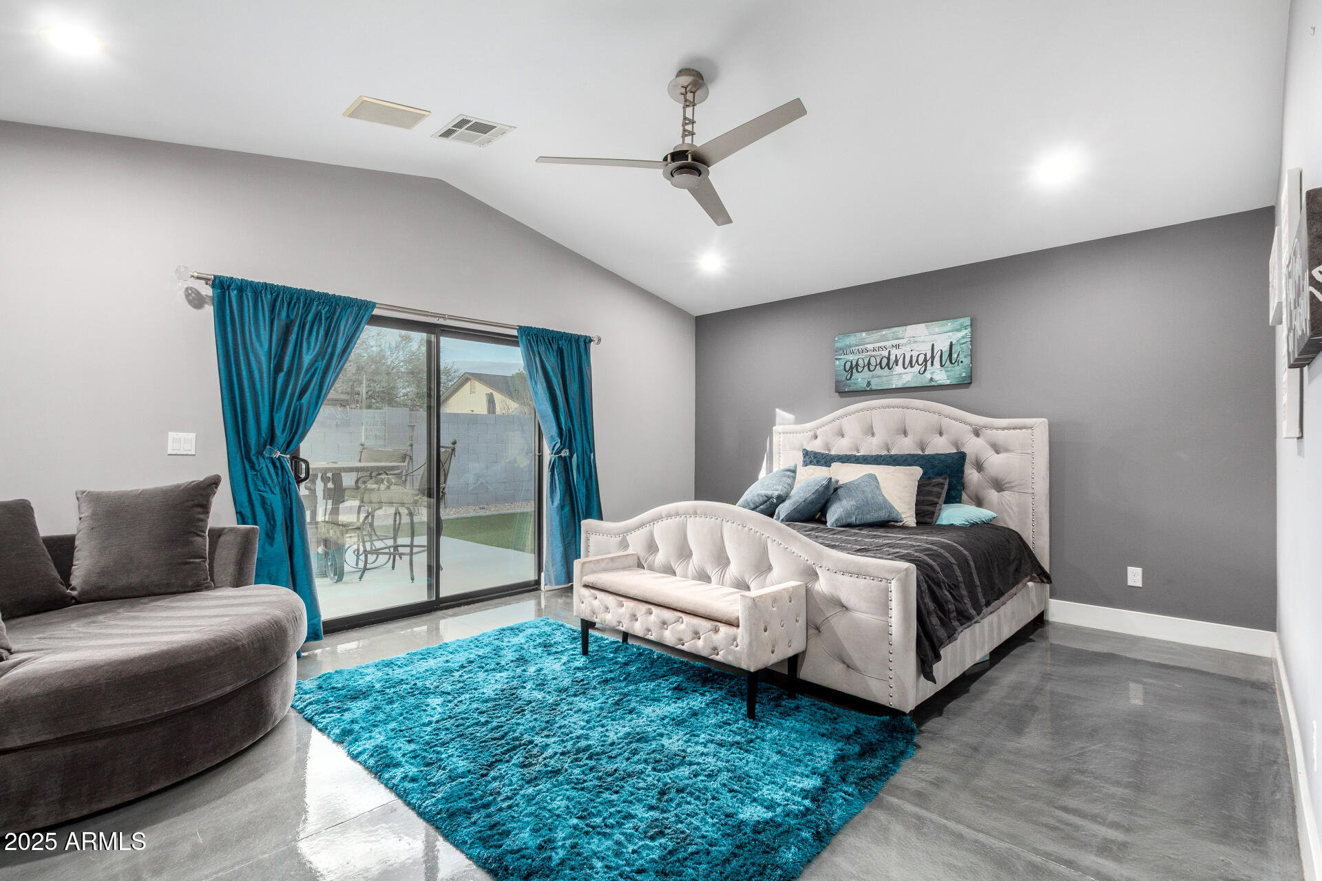 5920 E GELDING Drive