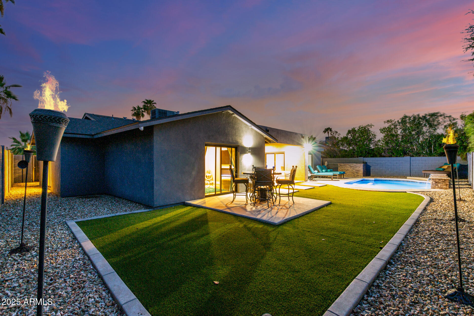 5920 E GELDING Drive
