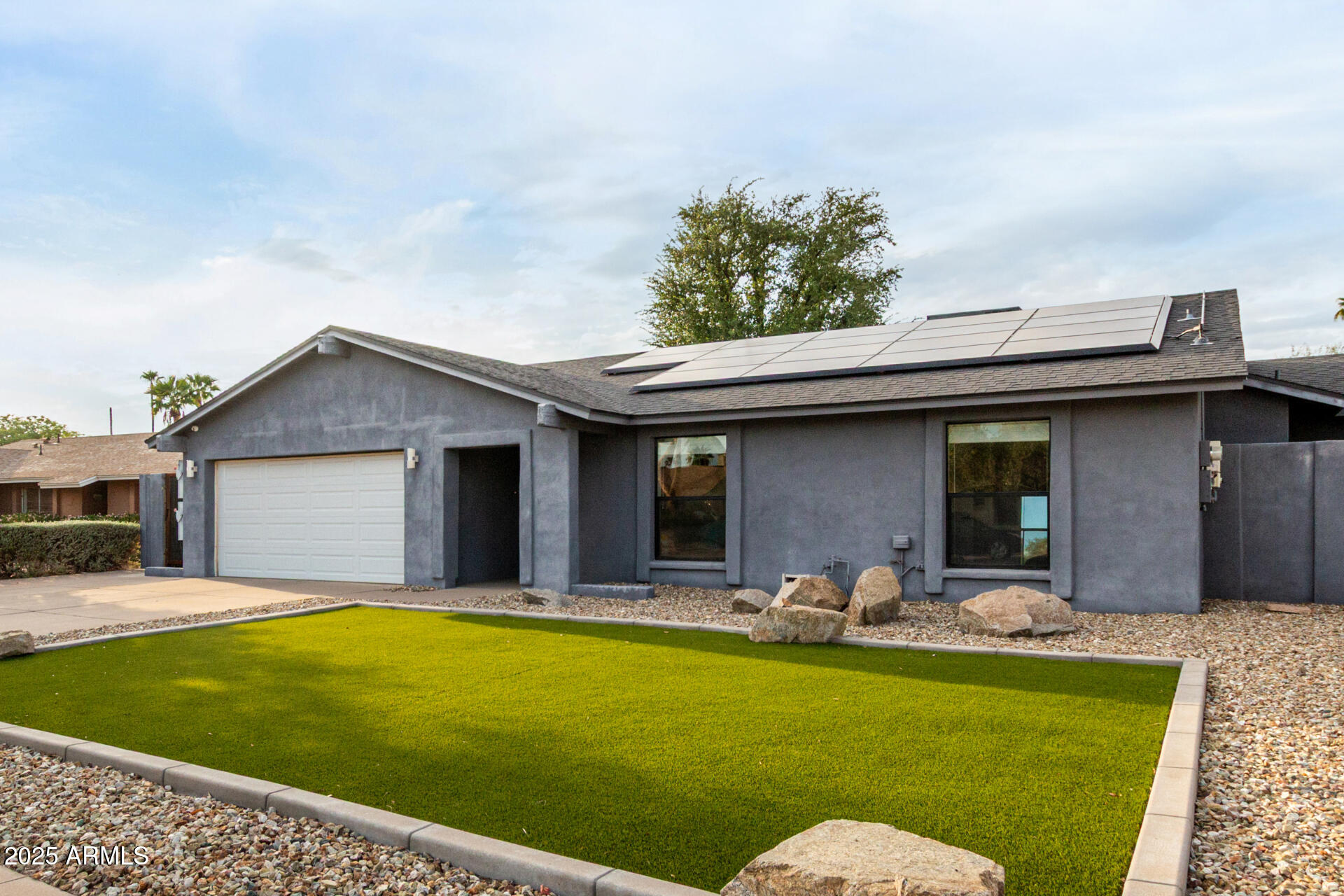 5920 E GELDING Drive