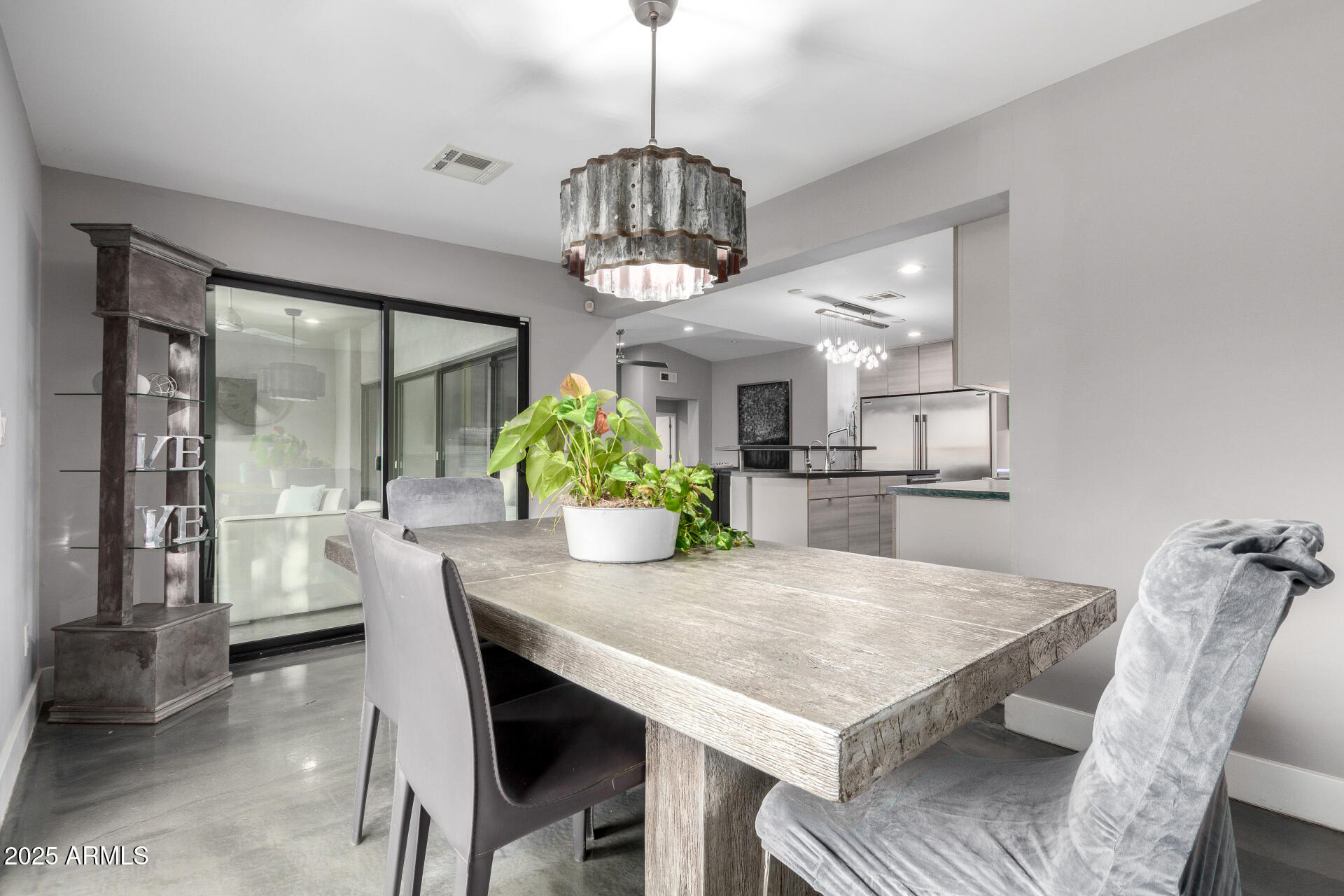 5920 E GELDING Drive