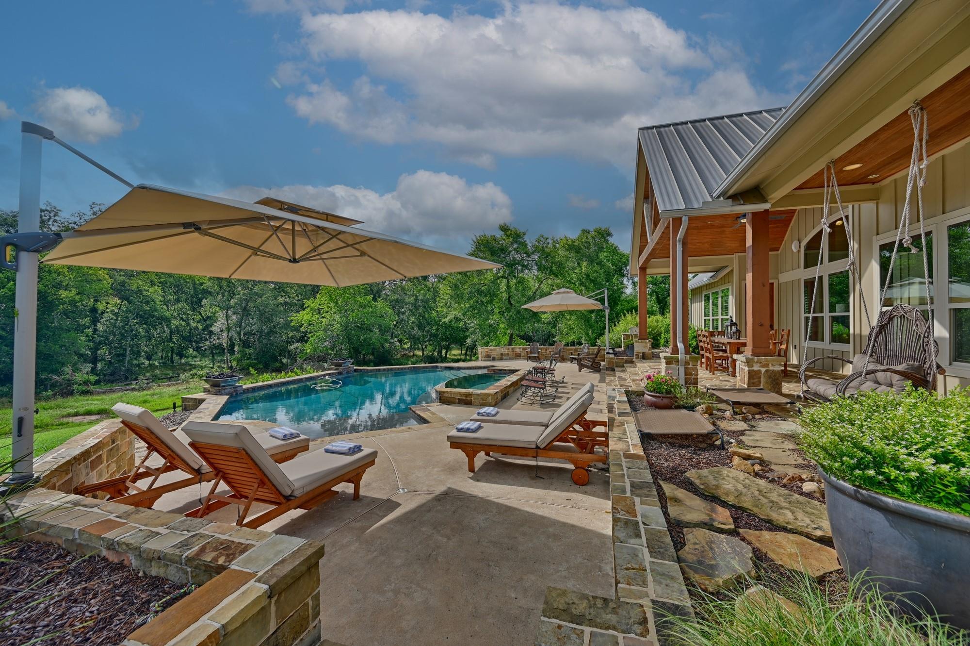 39577 Mesquite Dr