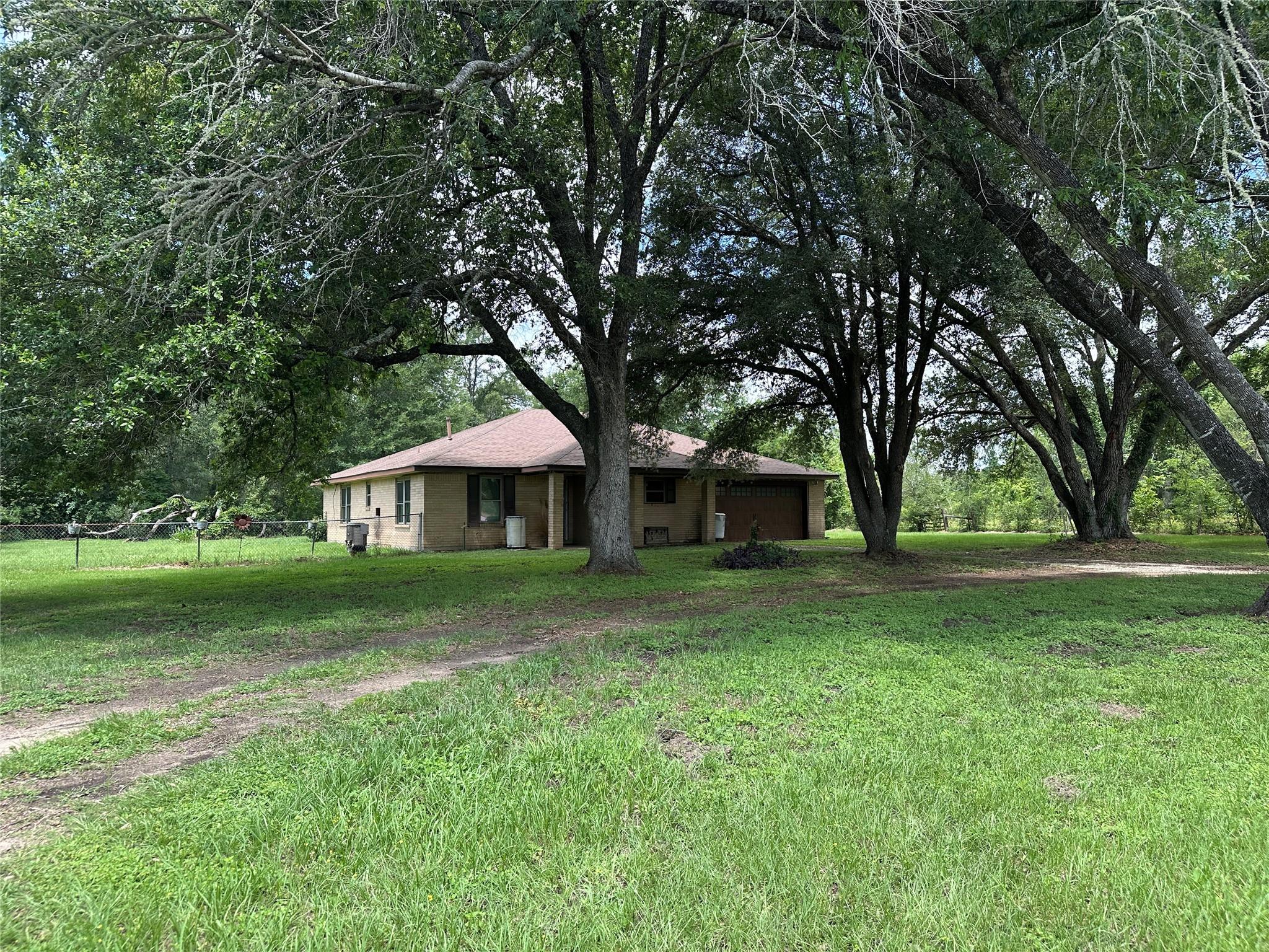 18493 Fm 1155 E