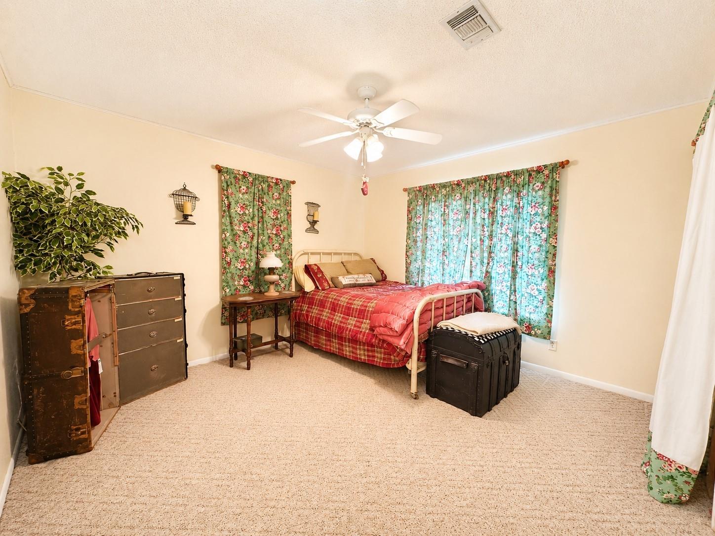 18493 Fm 1155 E