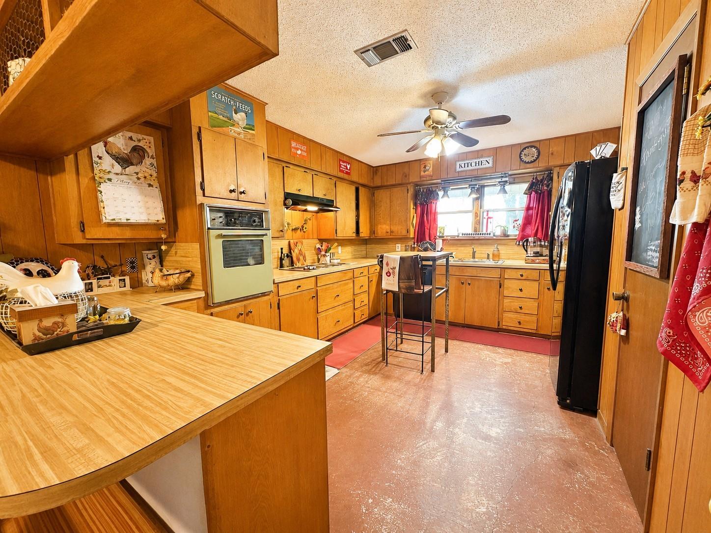 18493 Fm 1155 E