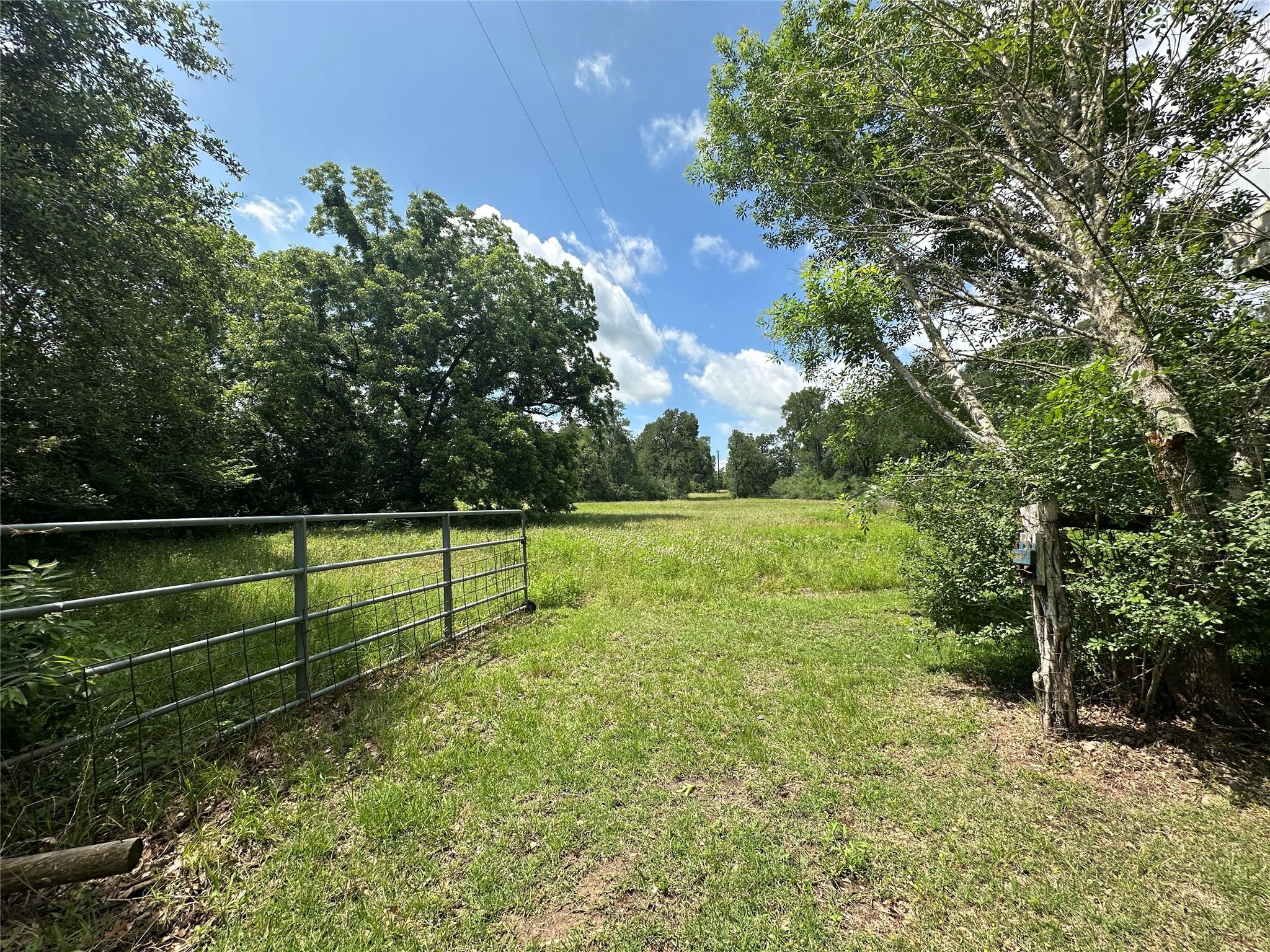 18493 Fm 1155 E