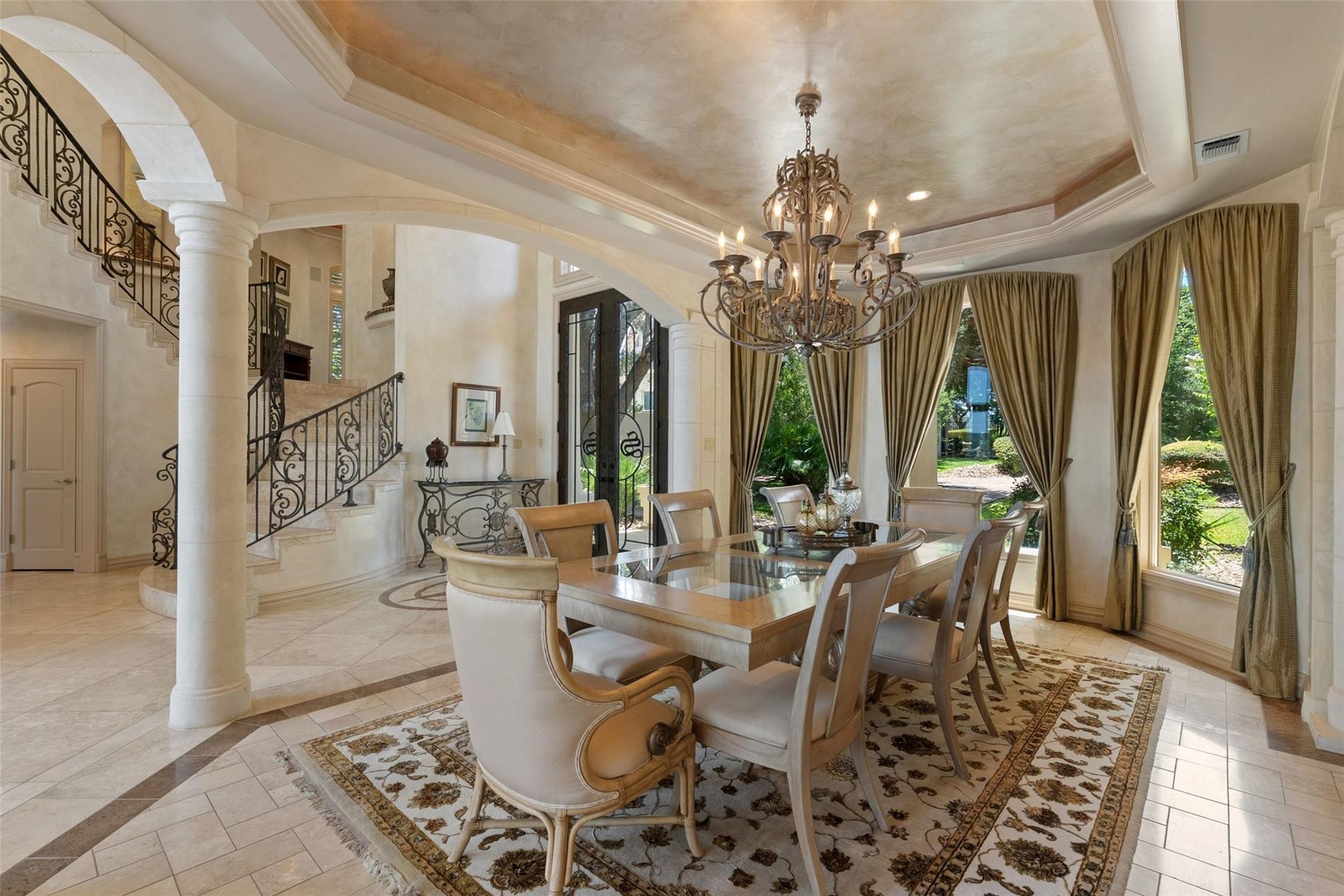 2901 Cliff PT