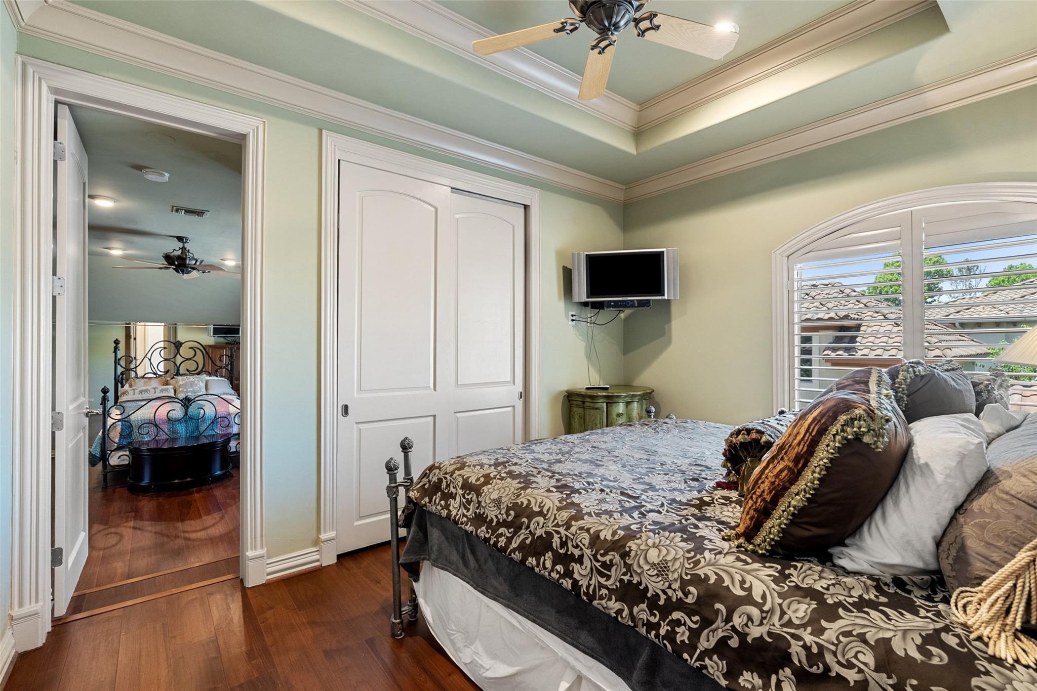2901 Cliff PT