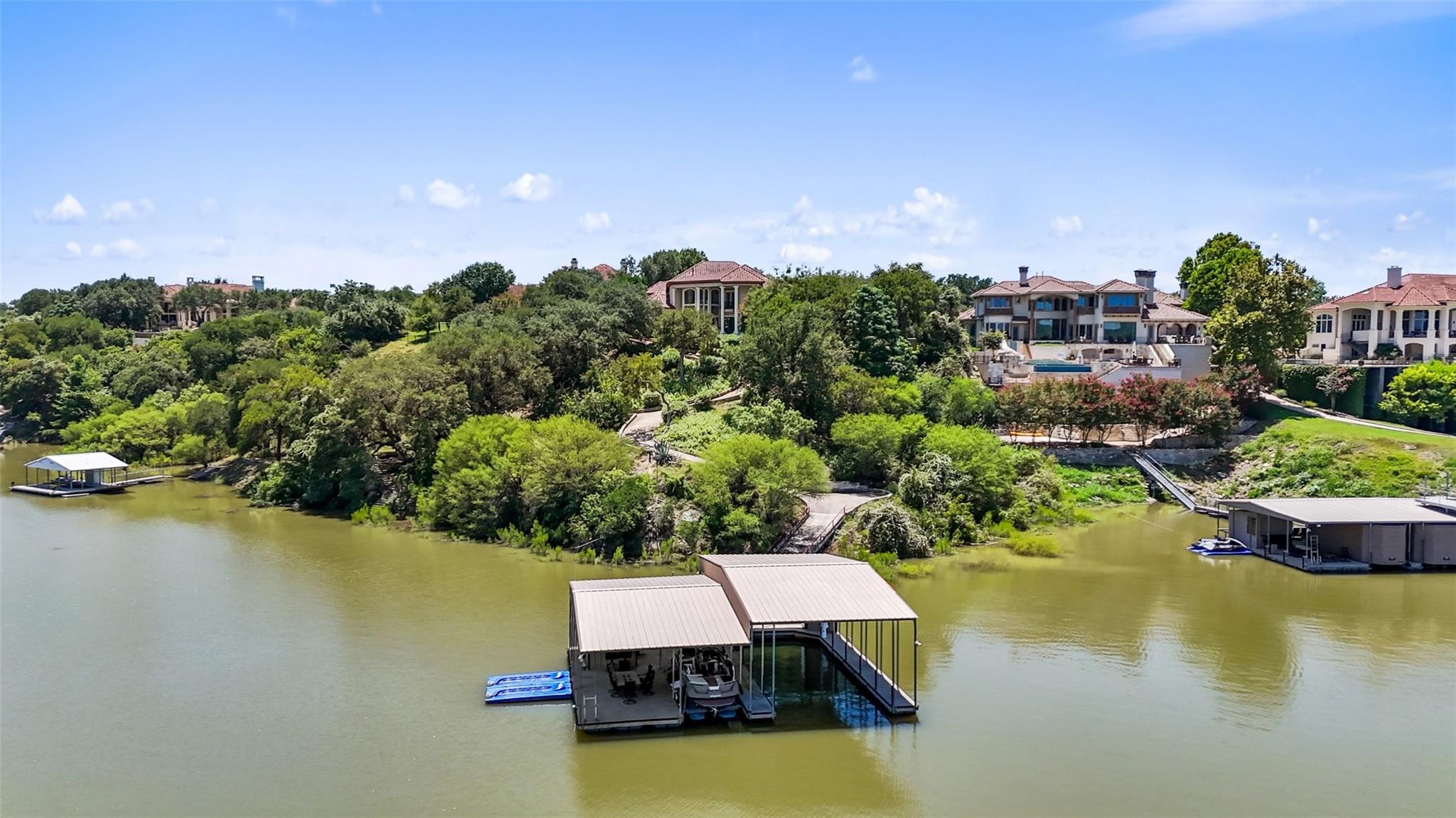 2901 Cliff PT
