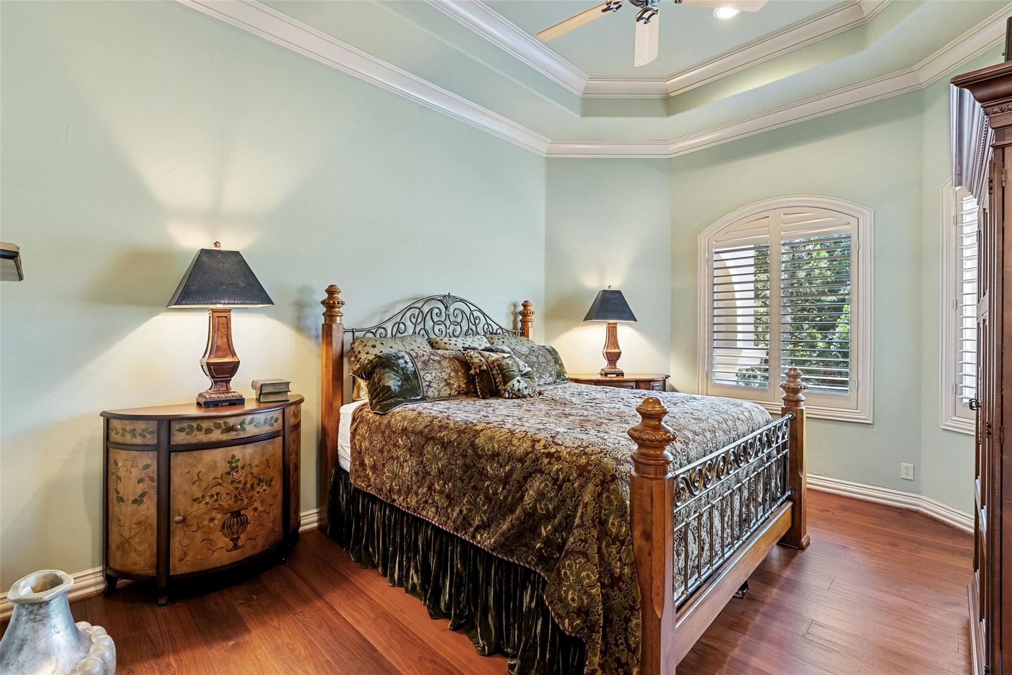 2901 Cliff PT