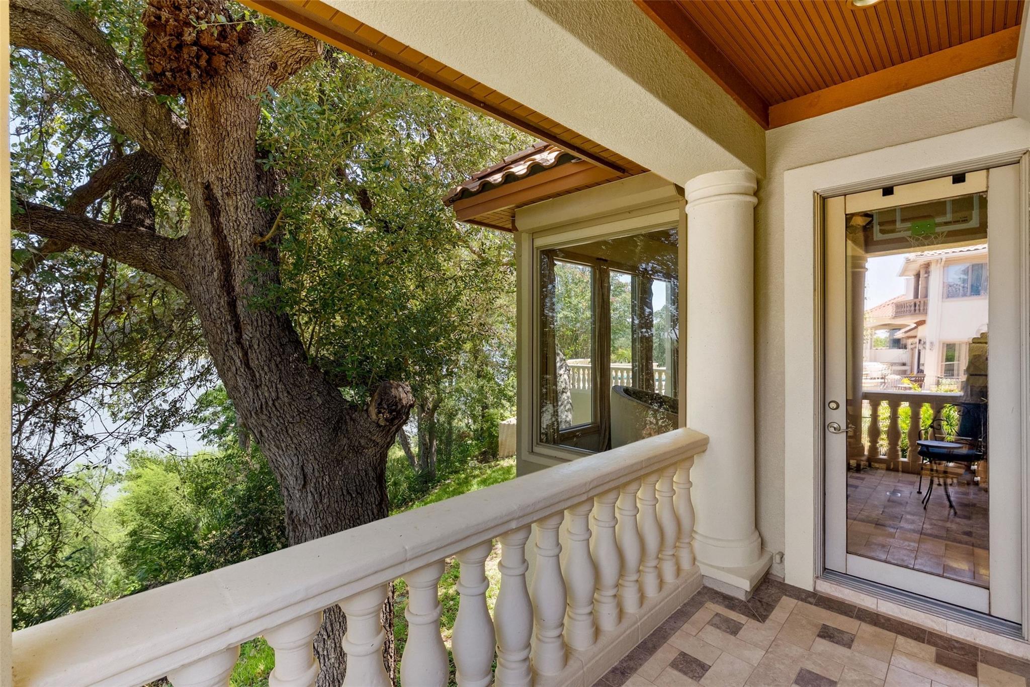 2901 Cliff PT