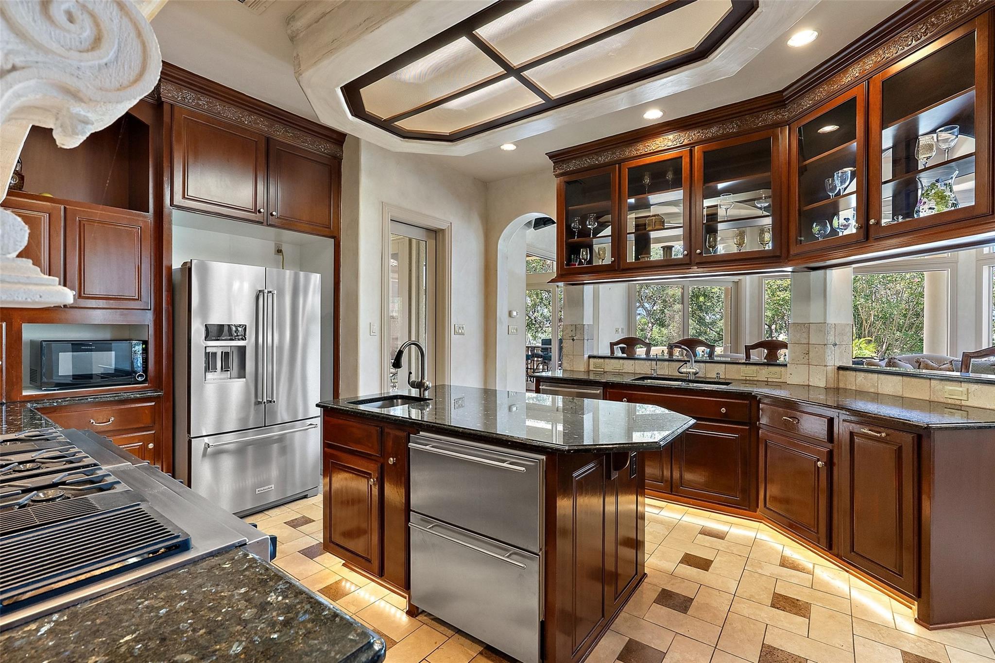 2901 Cliff PT